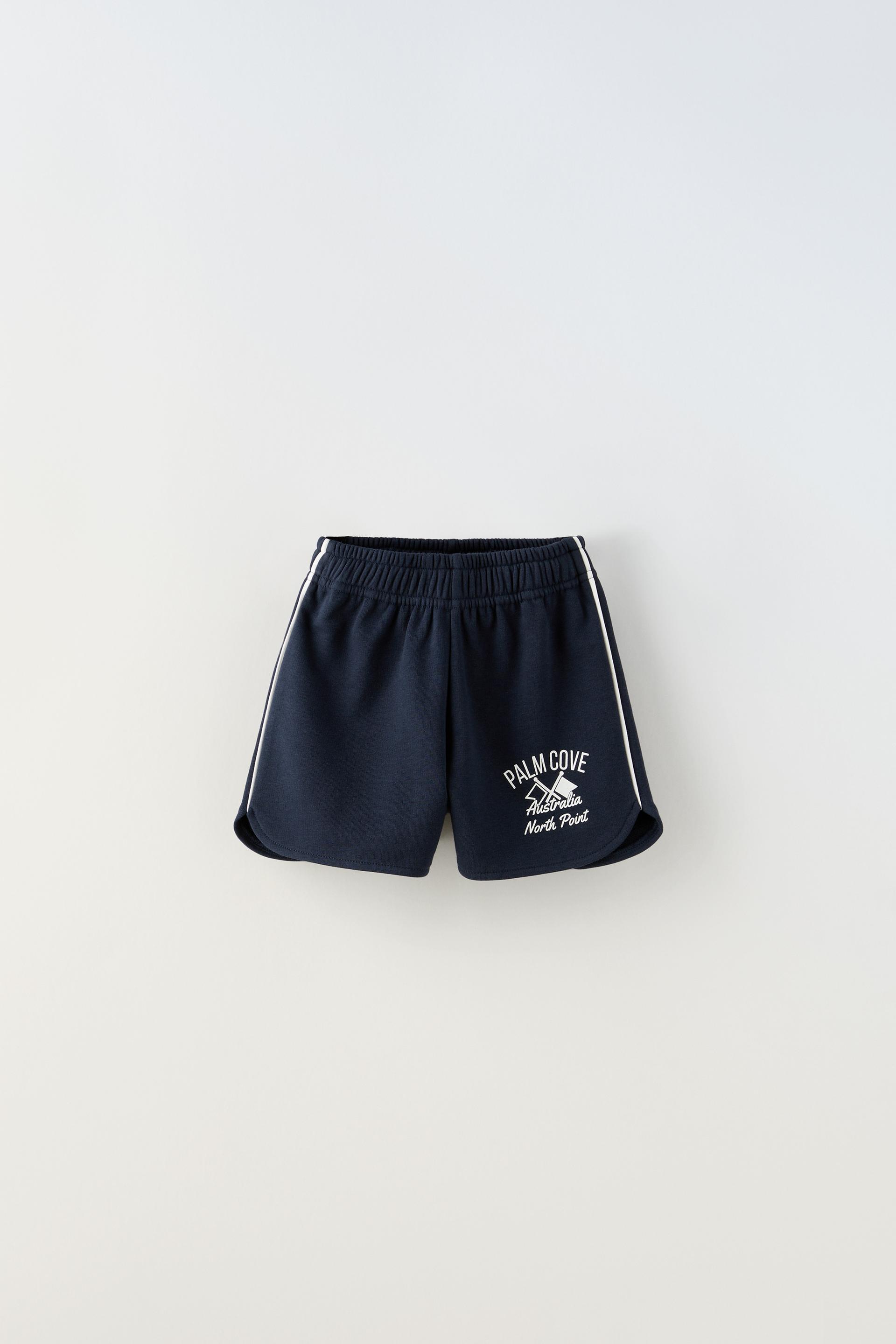 Bermuda shorts вектор ai