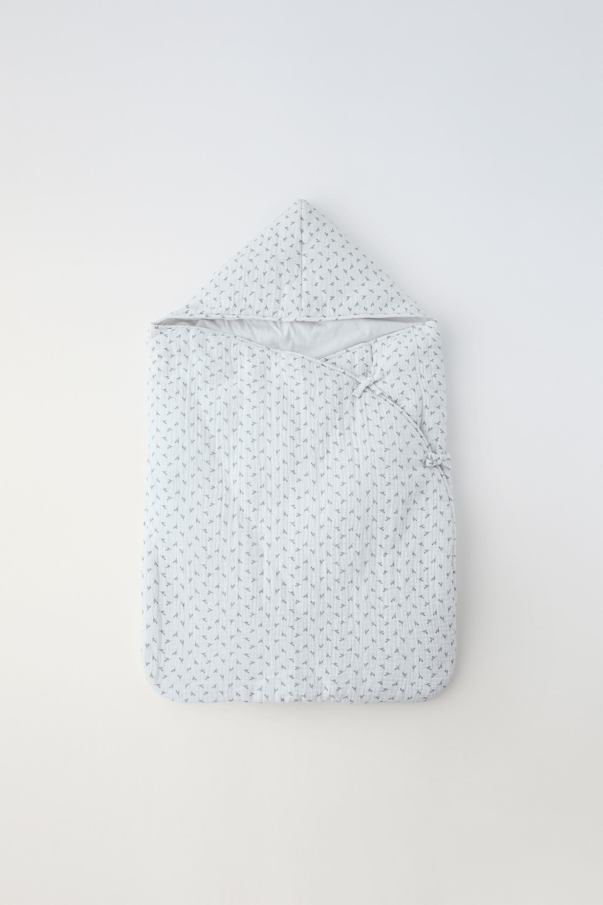 CHIFFON CARRYCOT BABY WRAP WITH SMALL BRANCHES DETAIL Light grey