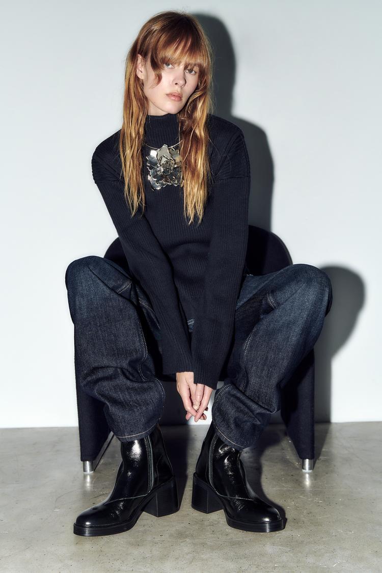 BLOCK HEEL LEATHER ANKLE BOOTS