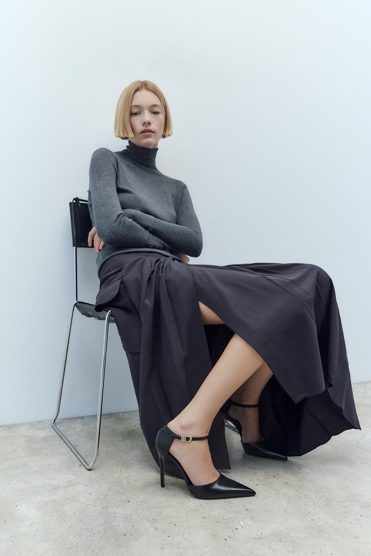 HEELED SHOES WITH ANKLE STRAP