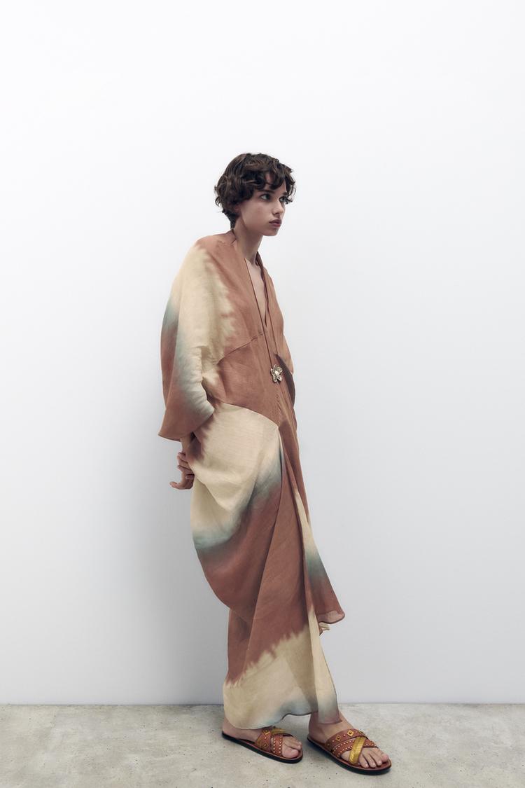 LEATHER STRAPPY SANDALS