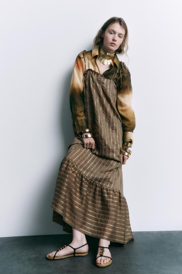 FLAT SANDALS WITH BALL DETAILS