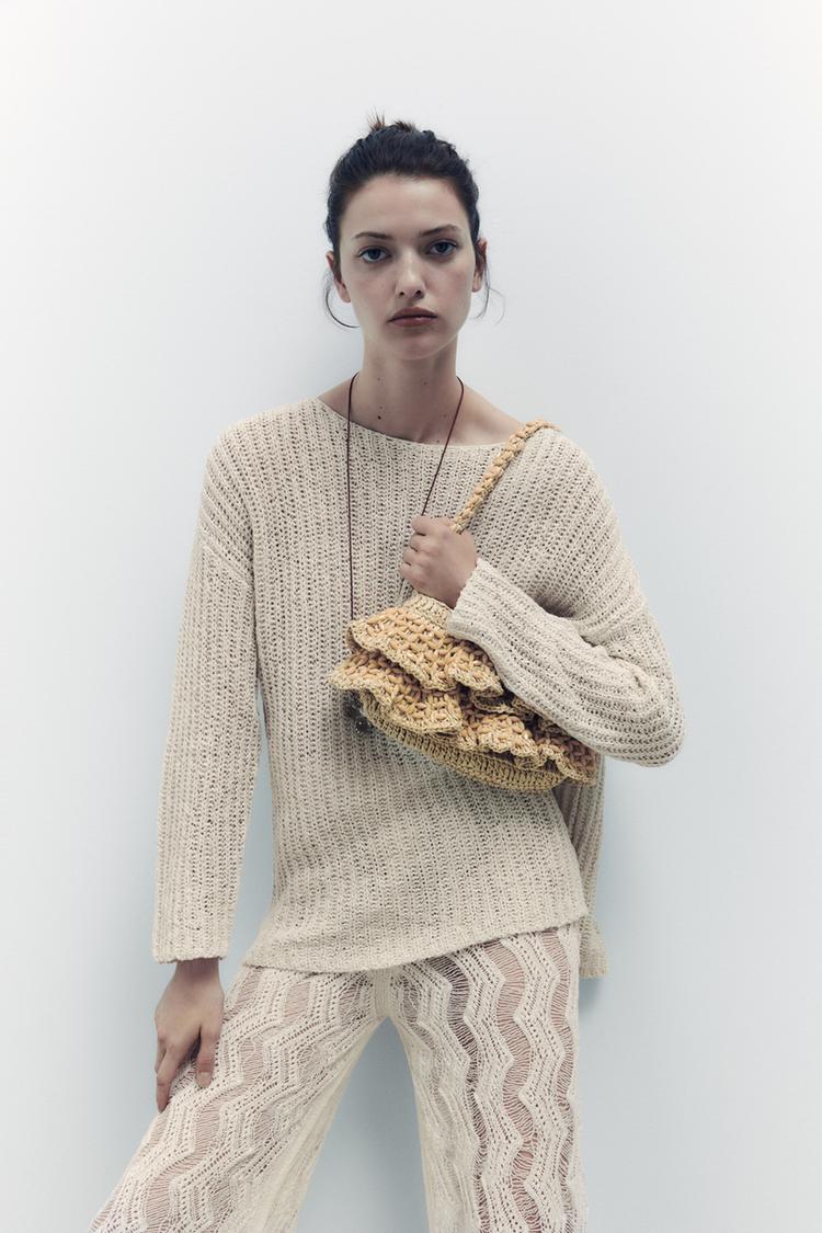 BUCKET BAG WITH RUFFLES