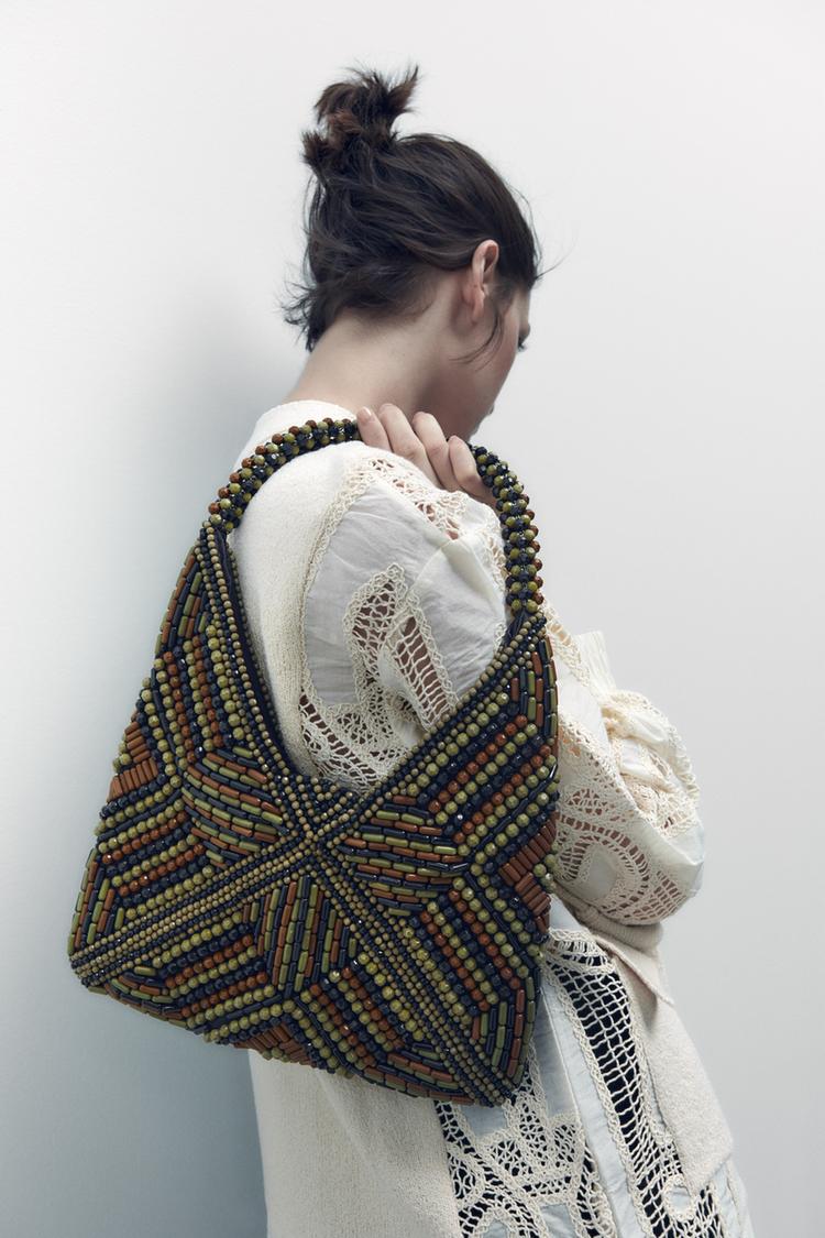 BUCKET BAG WITH BEADING