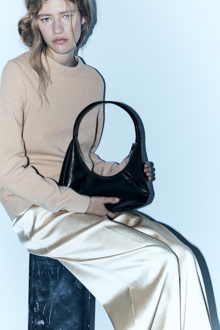OVAL SHOULDER BAG
