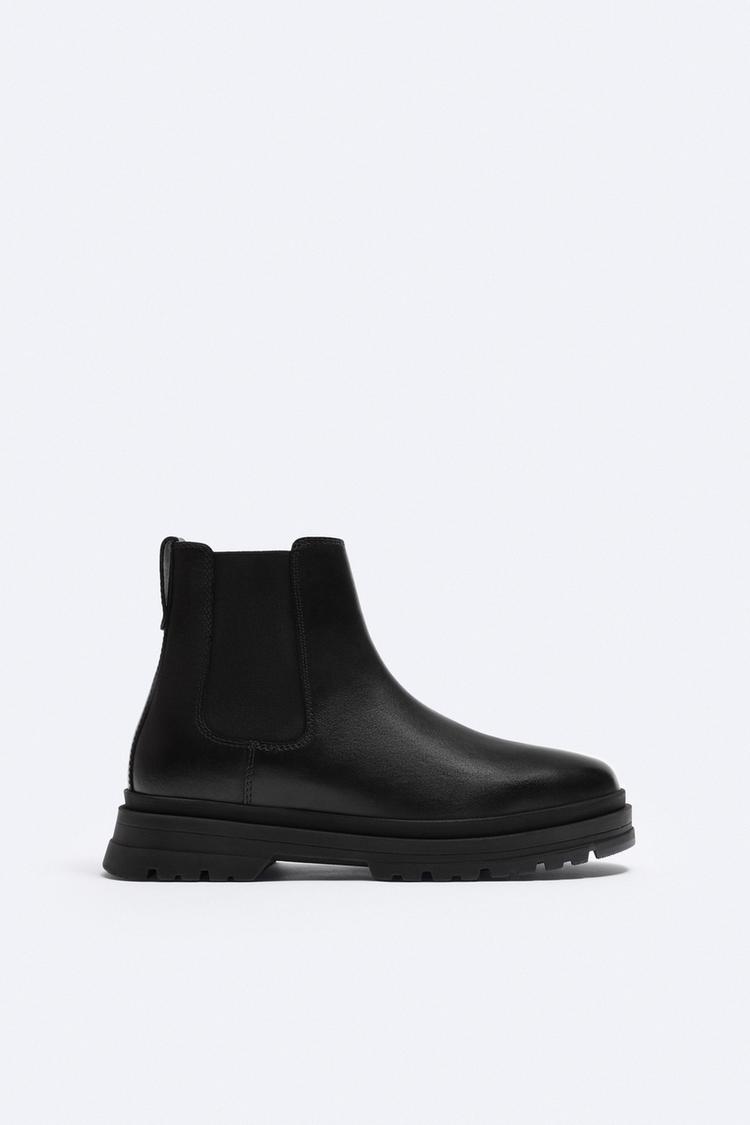 LEATHER CHELSEA BOOTS