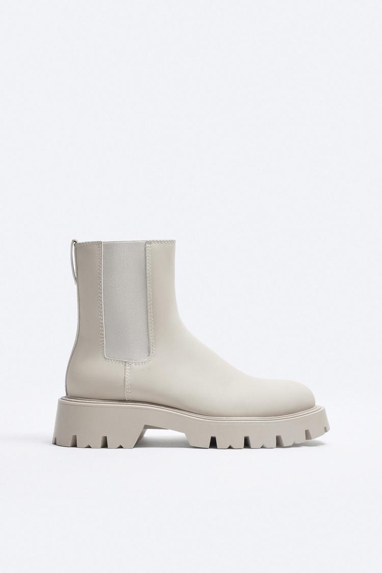 CHELSEA BOOTS WITH CHUNKY TRACK SOLES