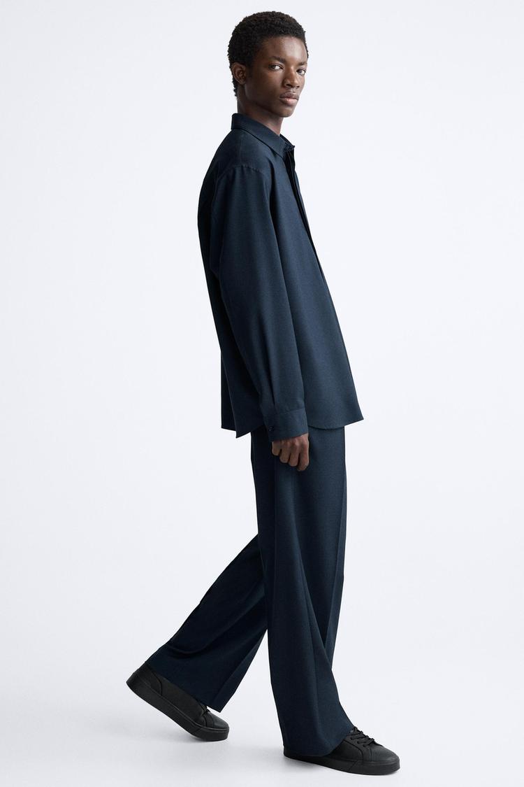 SNEAKERS WITH PIECES