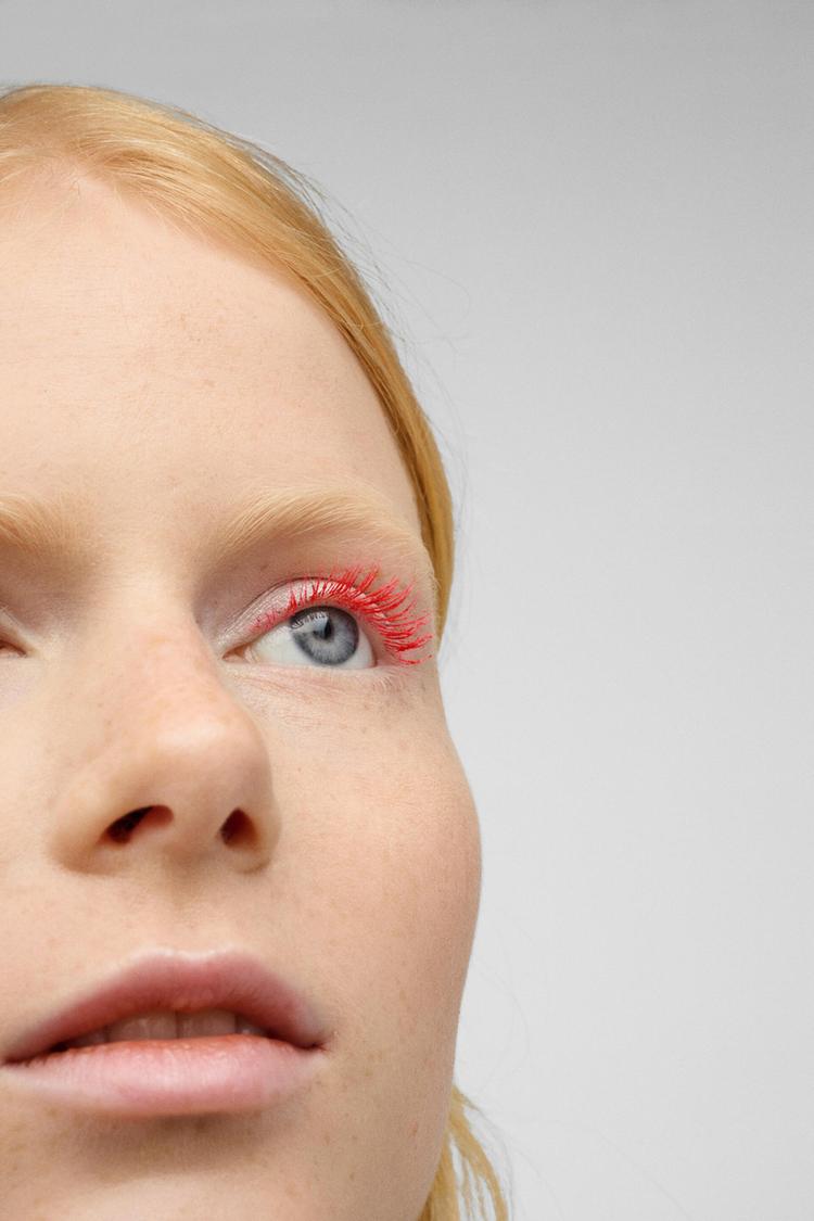 COLOURFUL MASCARA