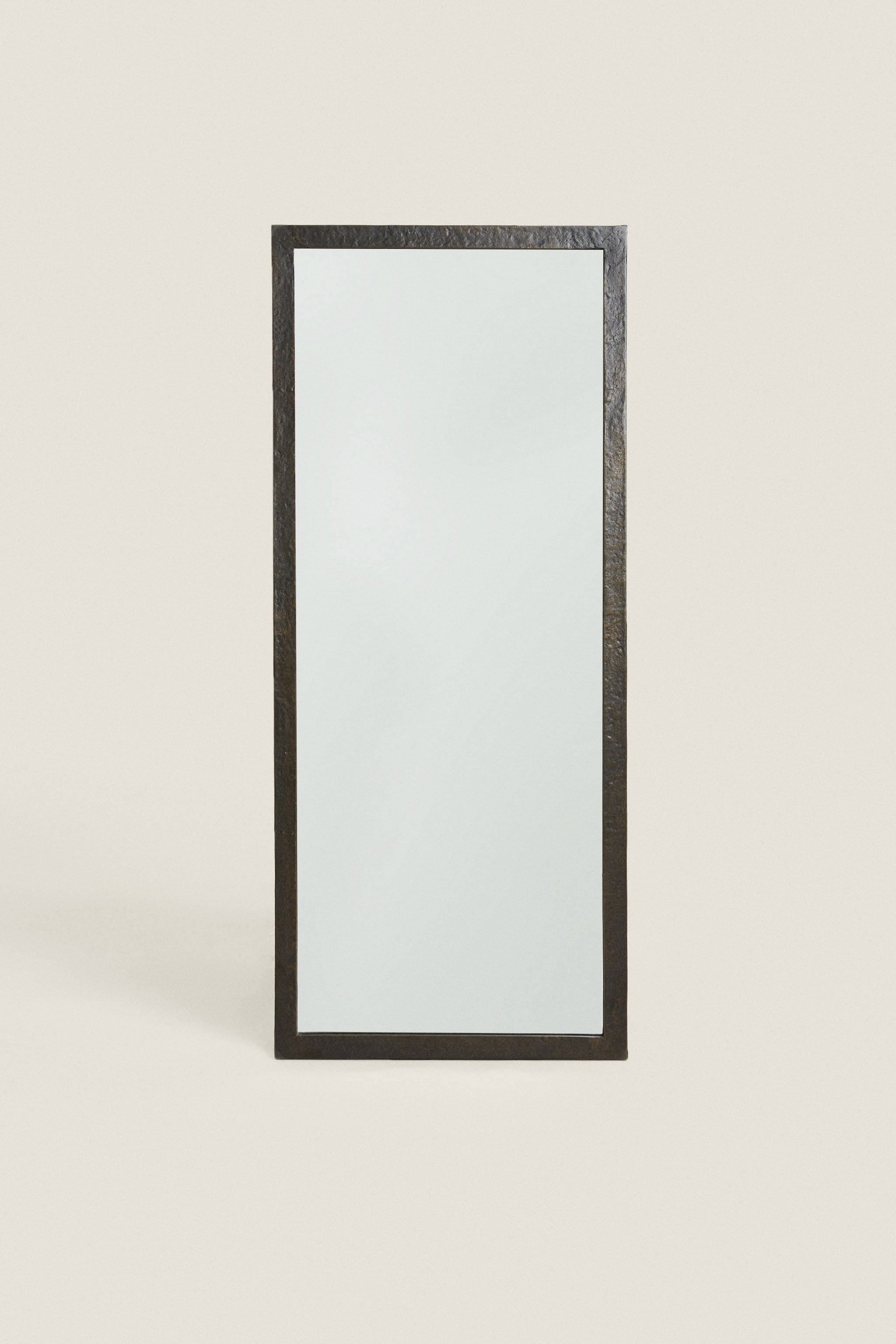 WALL MIRROR WITH METAL FRAME