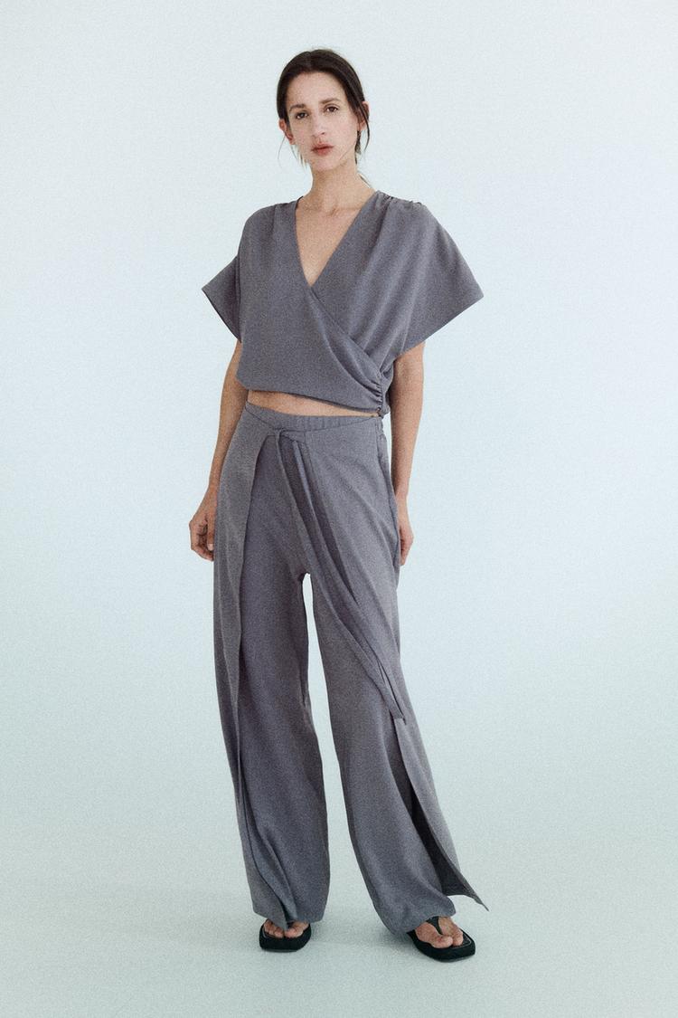 FLOWING WRAP TOP