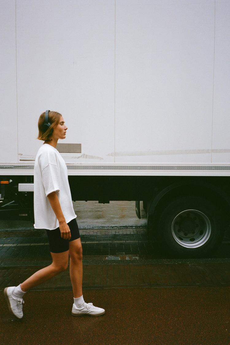 SHORT SLEEVE SWEATSHIRT