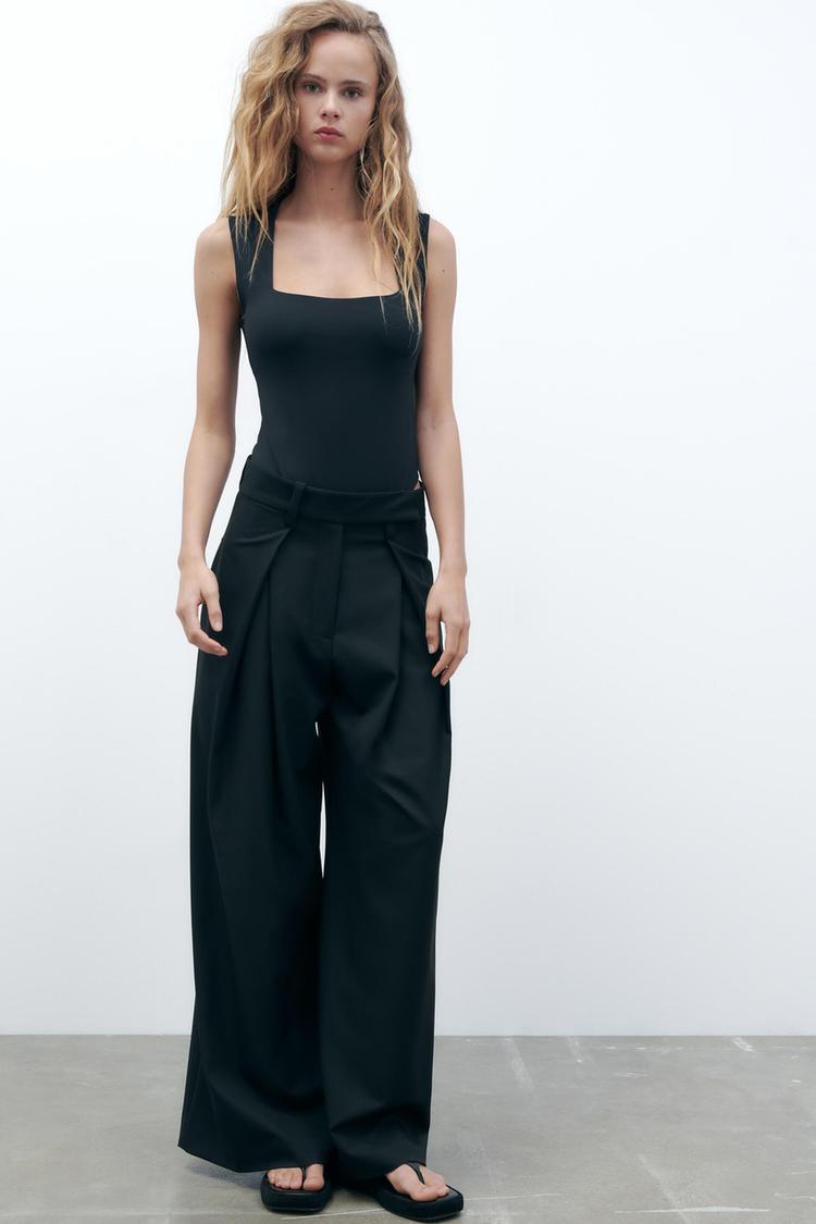 BODYSUIT WITH SQUARE-CUT NECKLINE