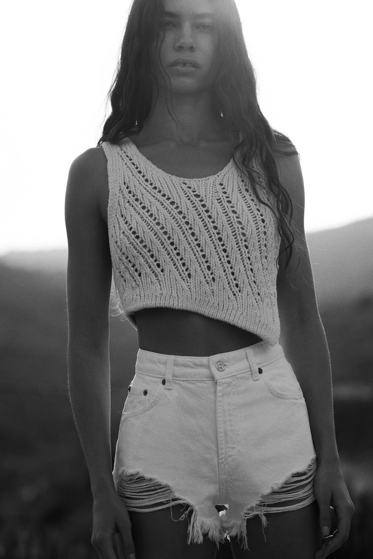 TRF CURVED HIGH-WAIST SHORTS