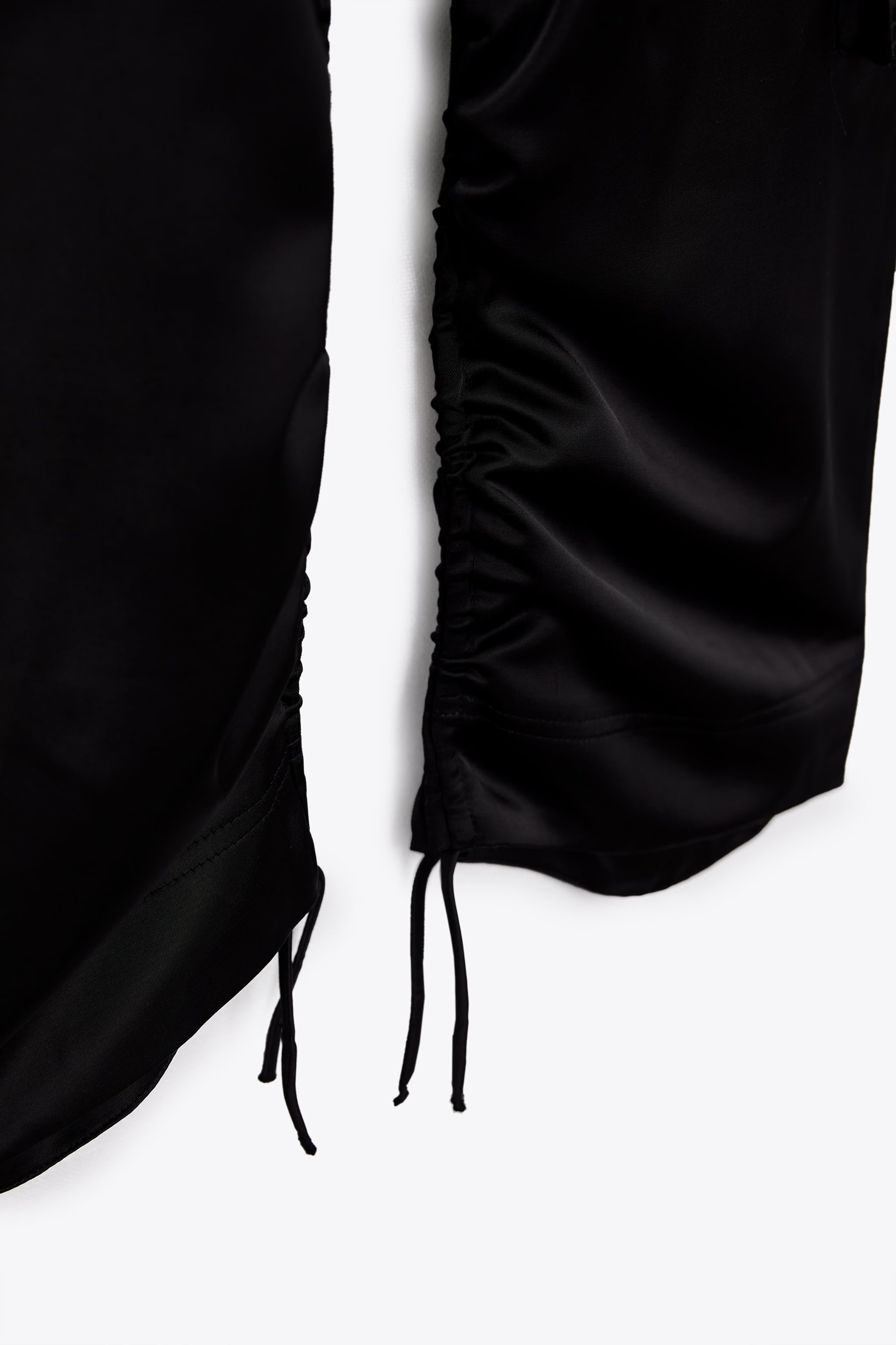 Zara SATIN EFFECT CARGO PANTS | Mall of America®