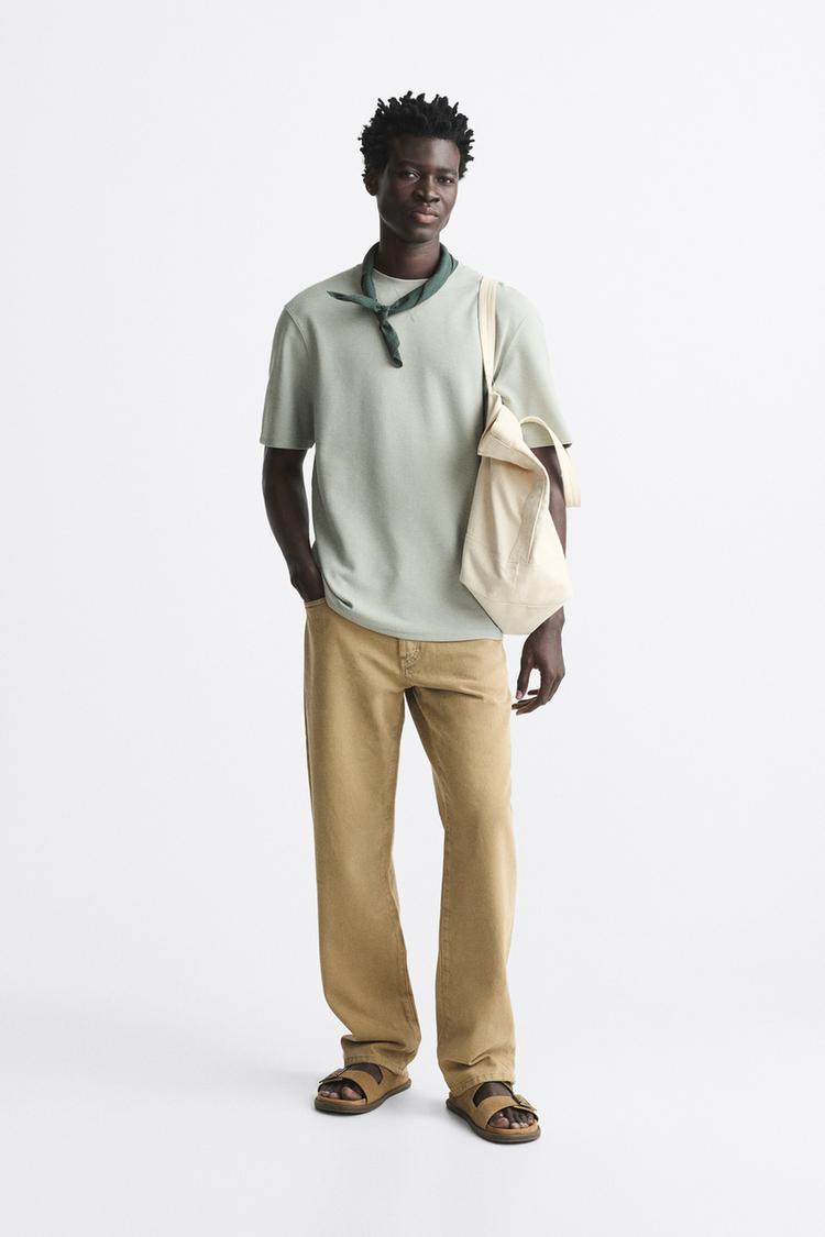 TEXTURED T-SHIRT