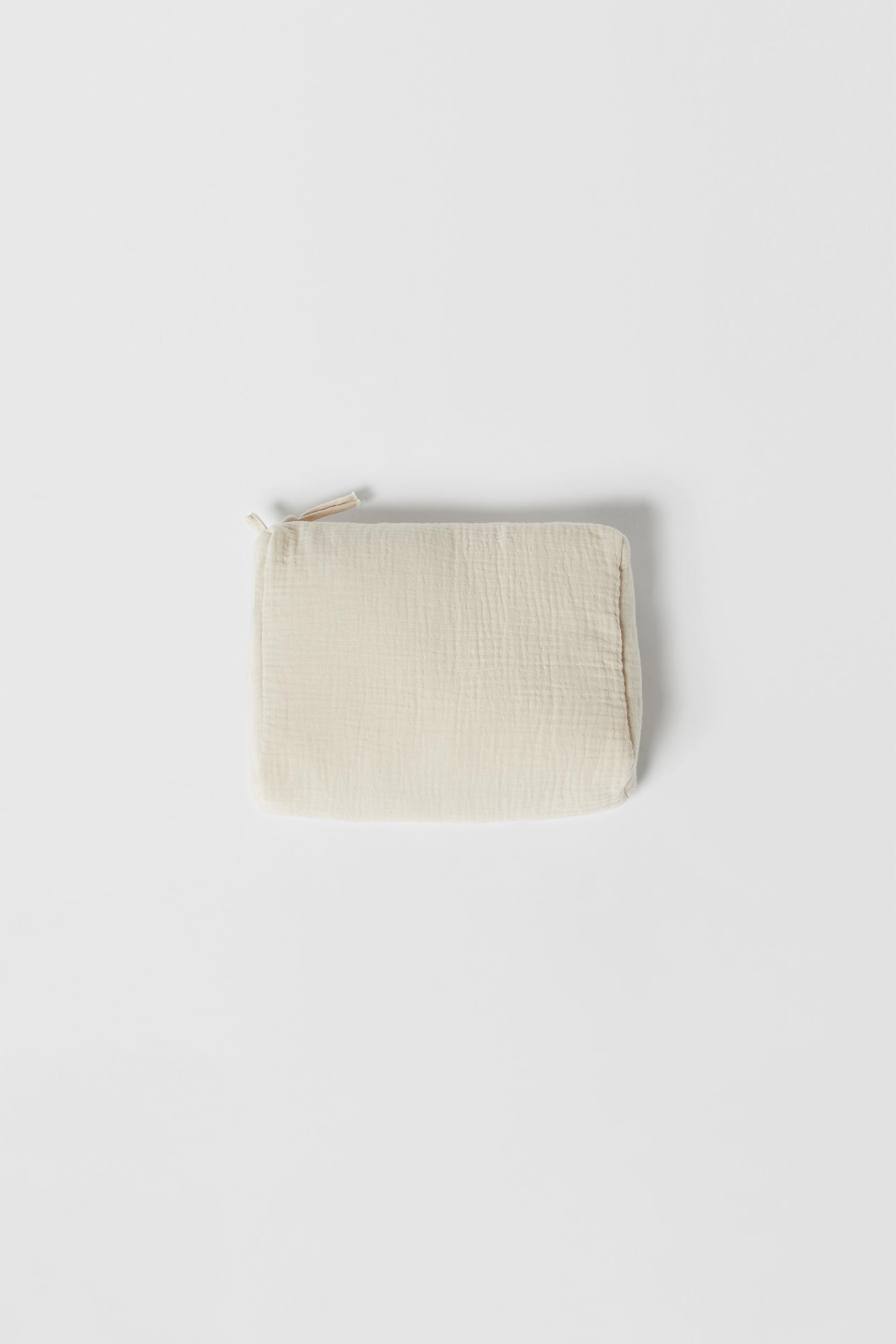 TEXTURED QUILTED TOILETRY BAG Light beige ZARA Australia