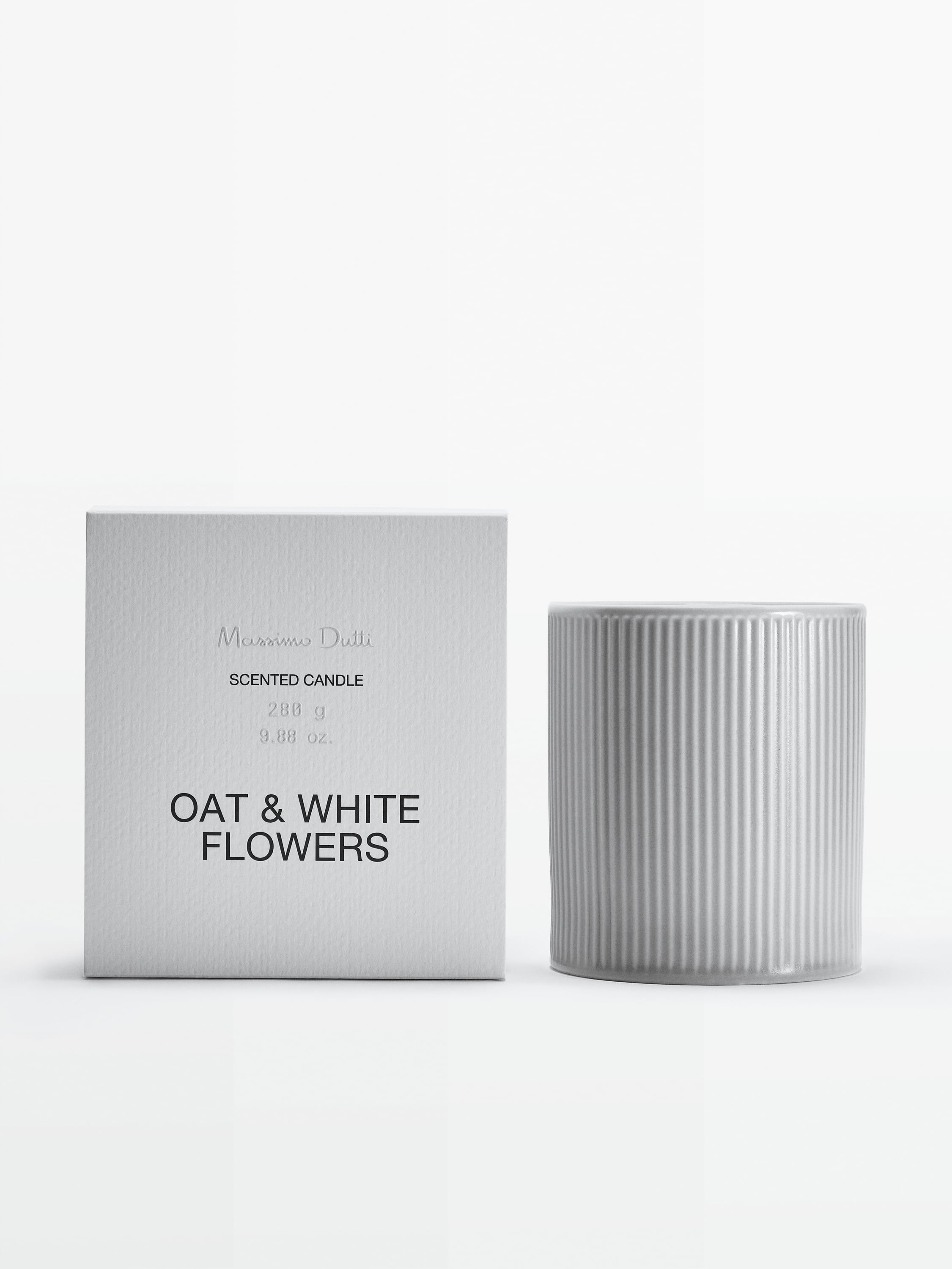Oat & White Flowers scented candle (280 g)