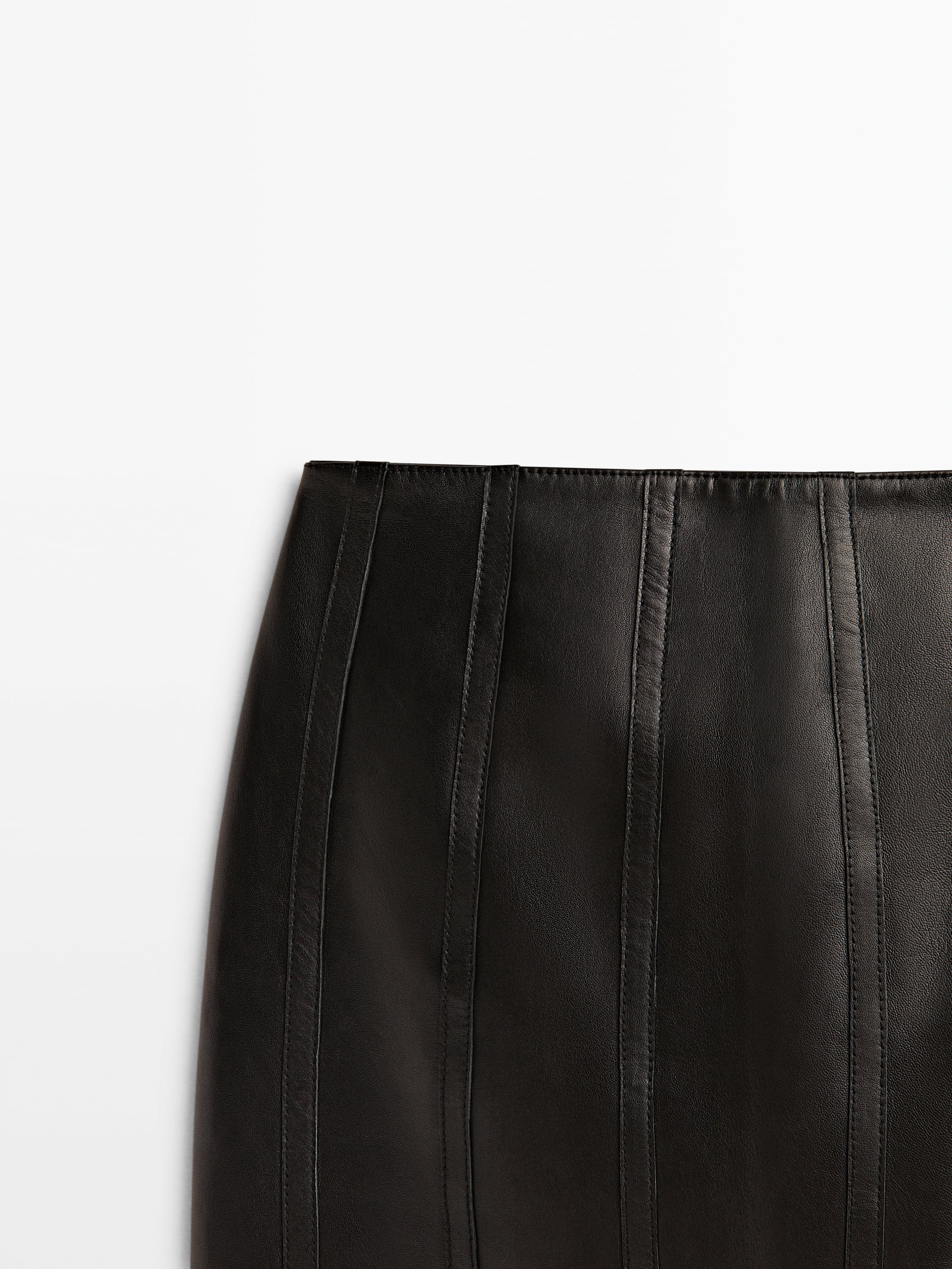 Zara Leather mini skirt with seam details - Studio | Mall of America®