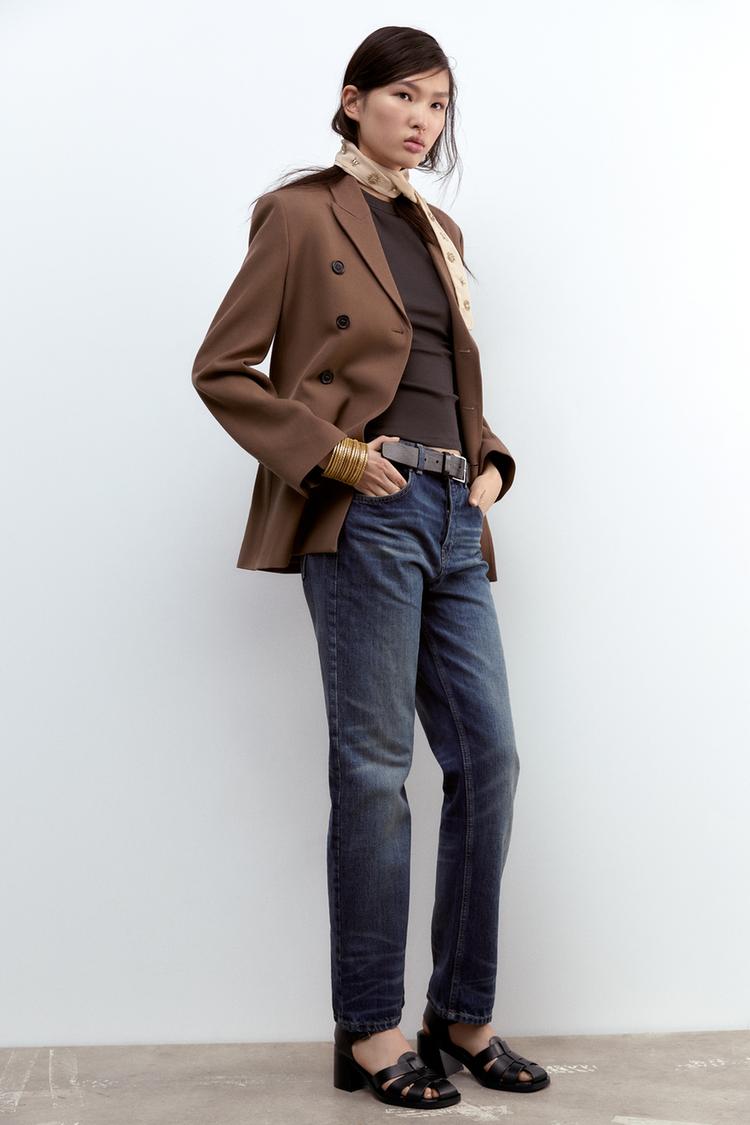 STRAPPY LEATHER SANDALS