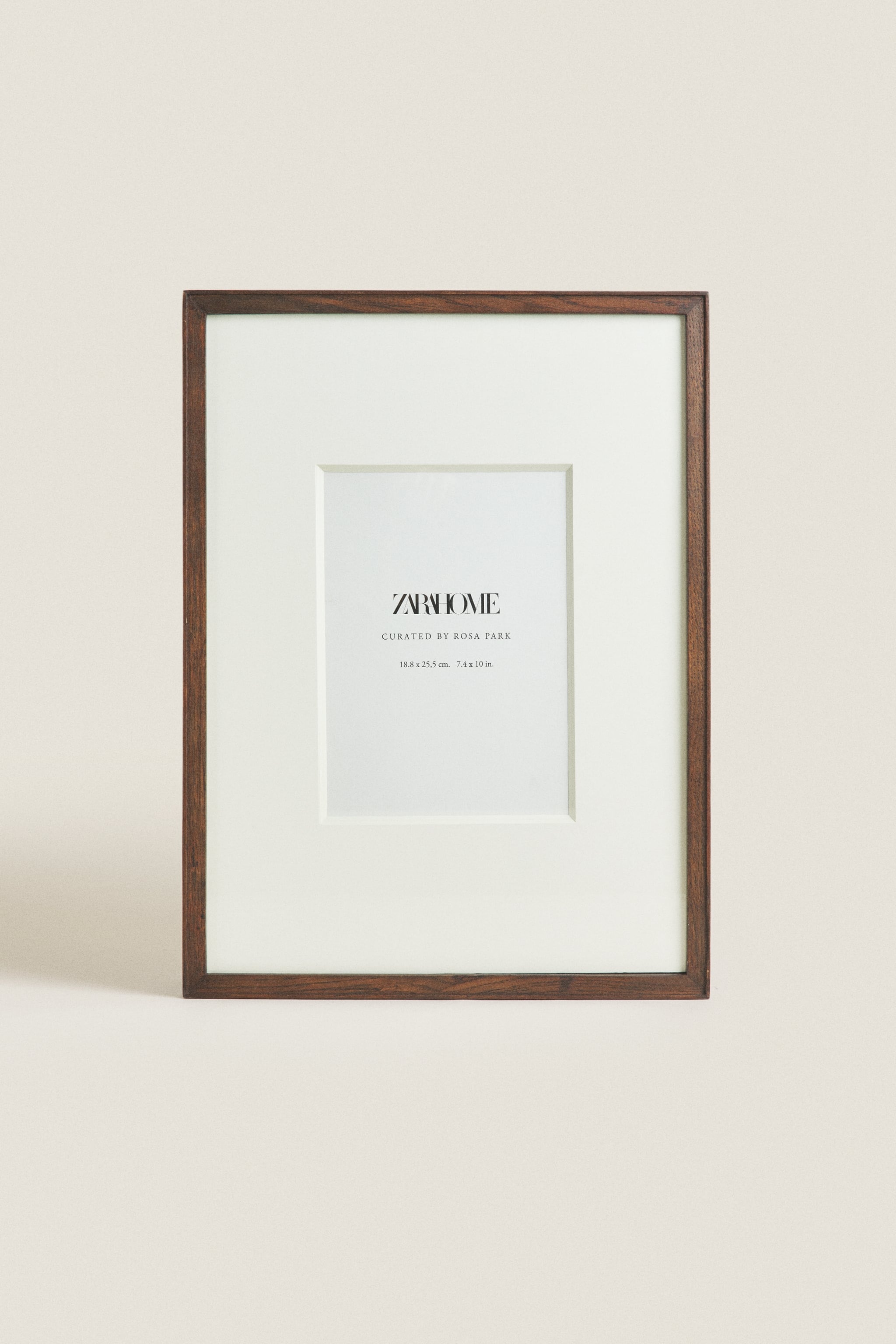 CLASSIC PHOTO FRAME BY ROSA PARK