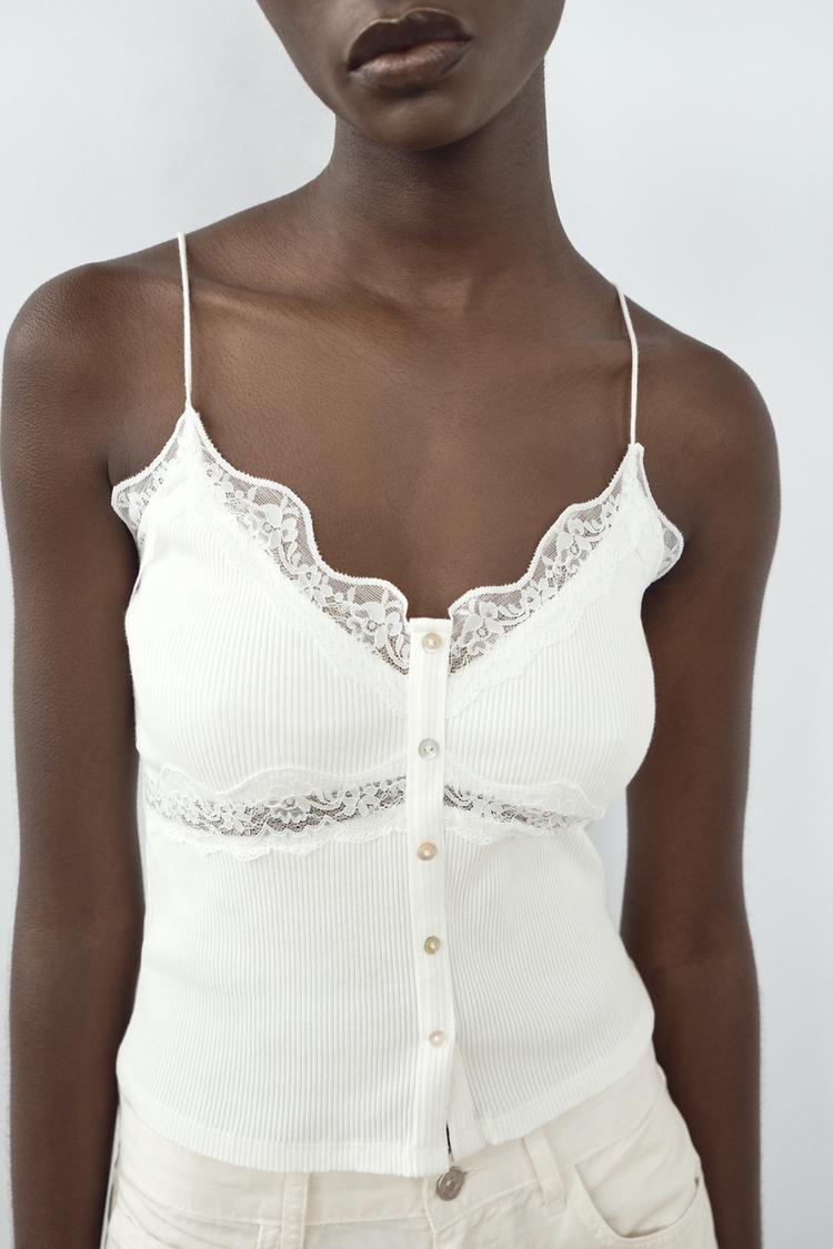 RIBBED TOP WITH LACE AND BUTTONS