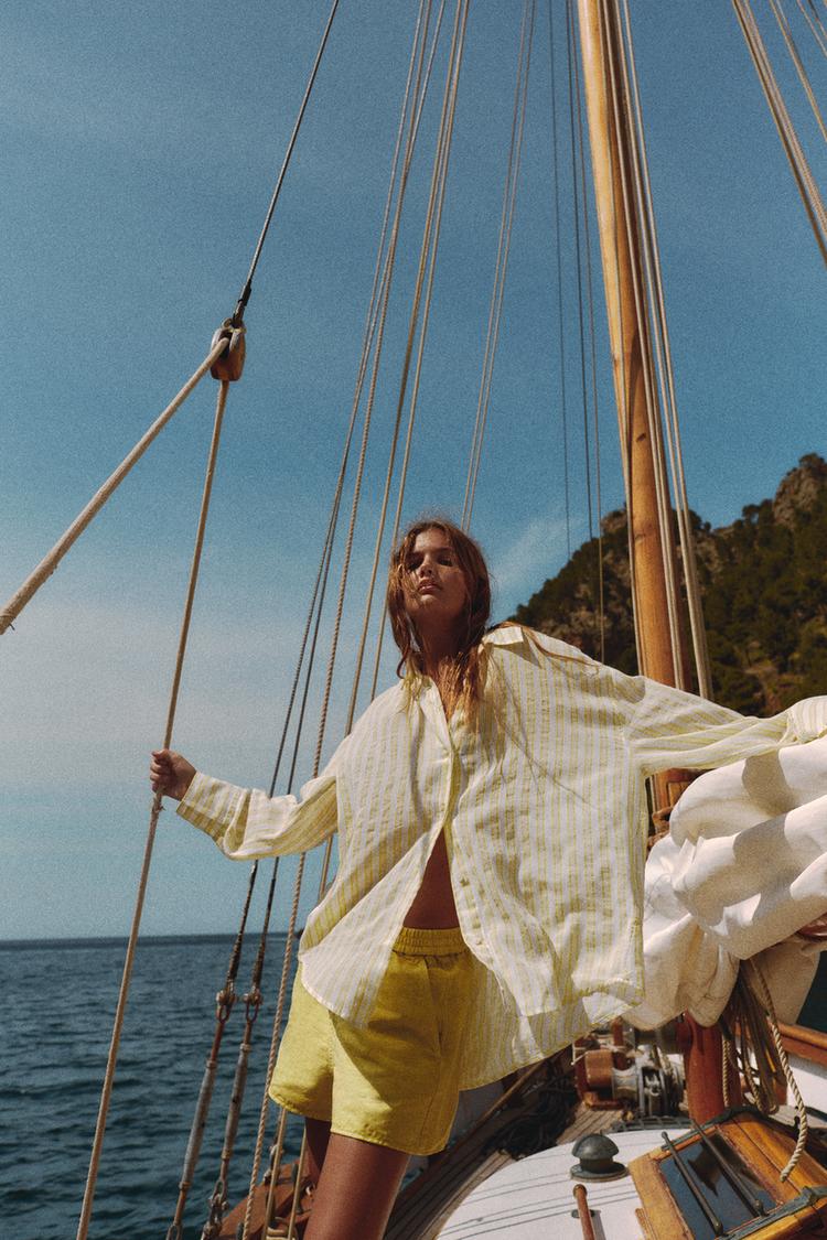 OVERSIZED STRIPED SHIRT