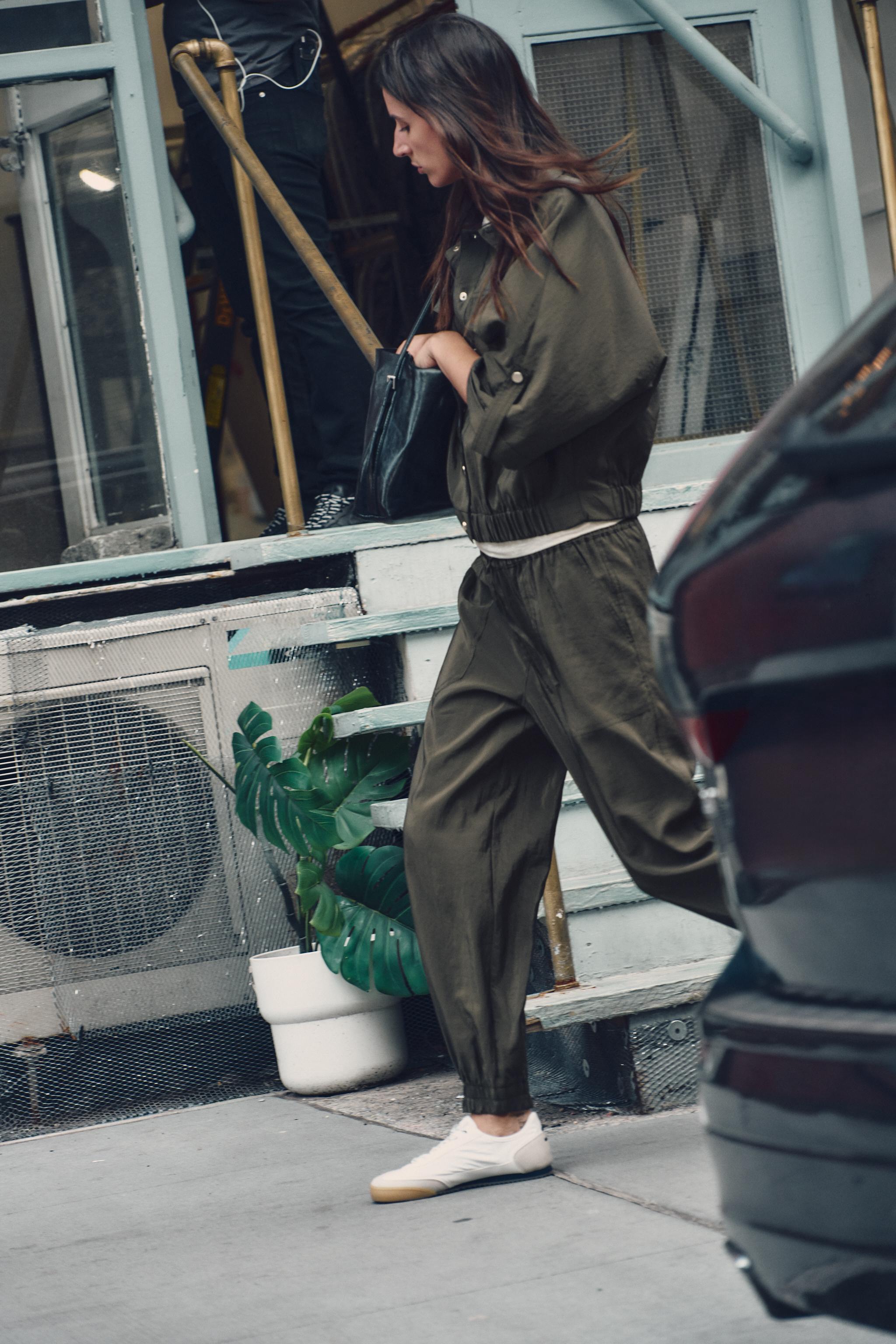 Zara SATIN EFFECT ELASTIC HEM OVERSHIRT | Yorkdale Mall Zara SATIN EFFECT ELASTIC HEM OVERSHIRT | Yorkdale Mall