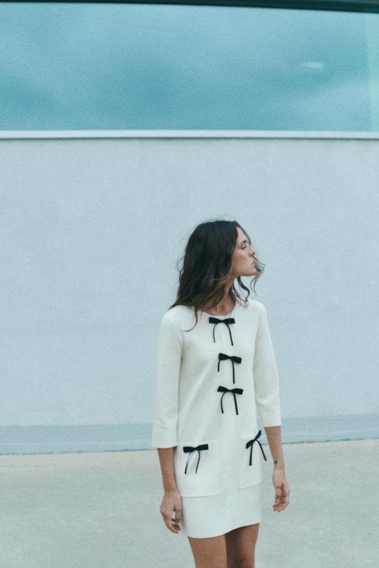 SHORT KNIT DRESS WITH BOWS