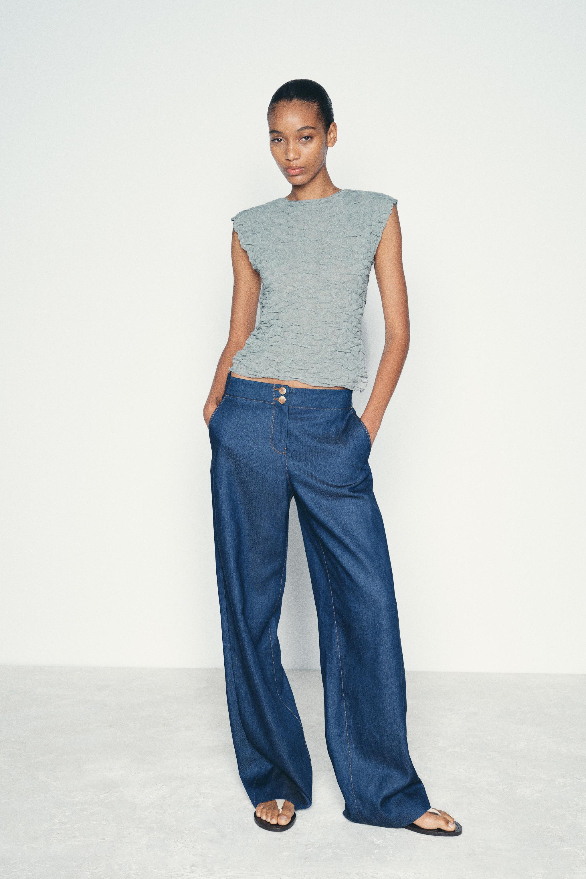 WRINKLED EFFECT KNIT TOP
