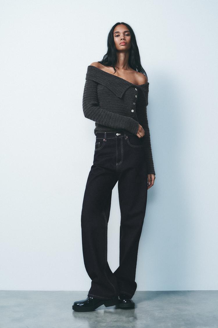KNIT TOP WITH SIDE BUTTONS