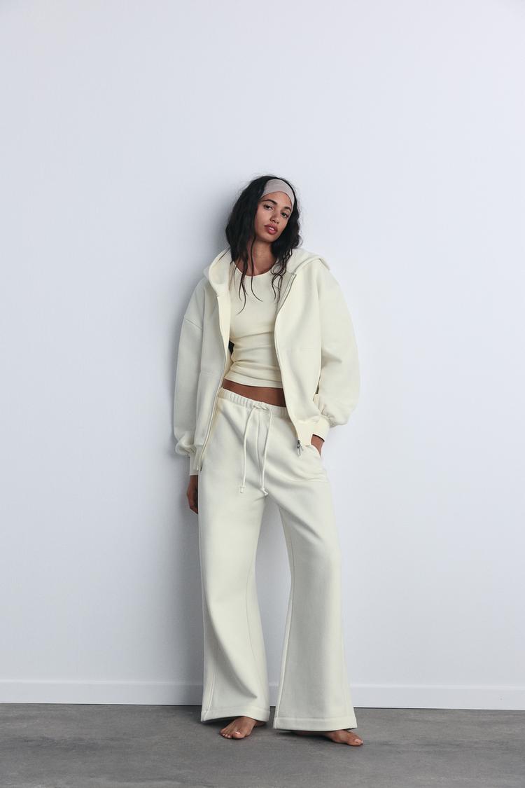 OVERSIZED ZIPPERED SWEATSHIRT