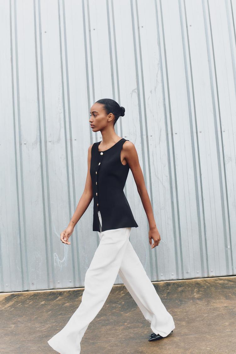 BASIC KNIT GOLD BUTTON VEST