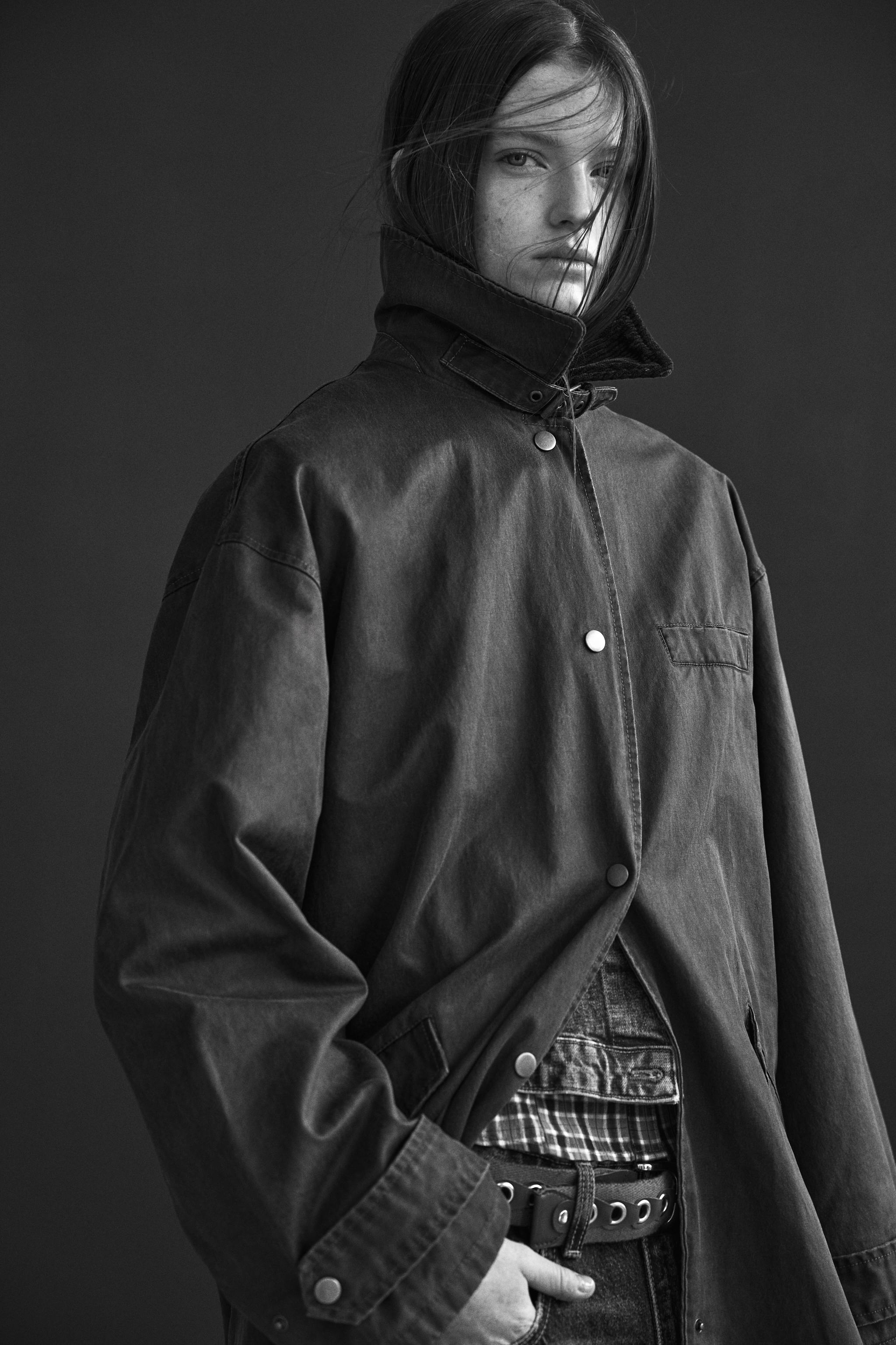【期間限定！最安値挑戦】 Zara WAXED One Square | COAT TRENCH EFFECT ジャケット・アウター