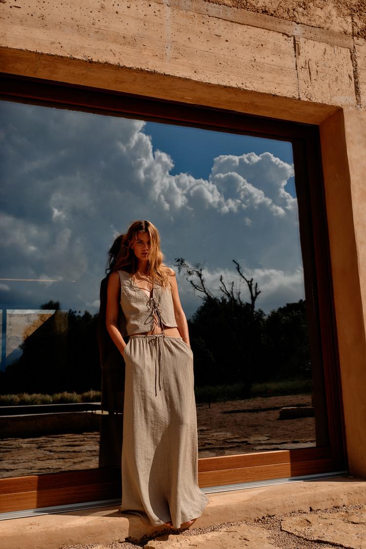 LONG TEXTURED SKIRT