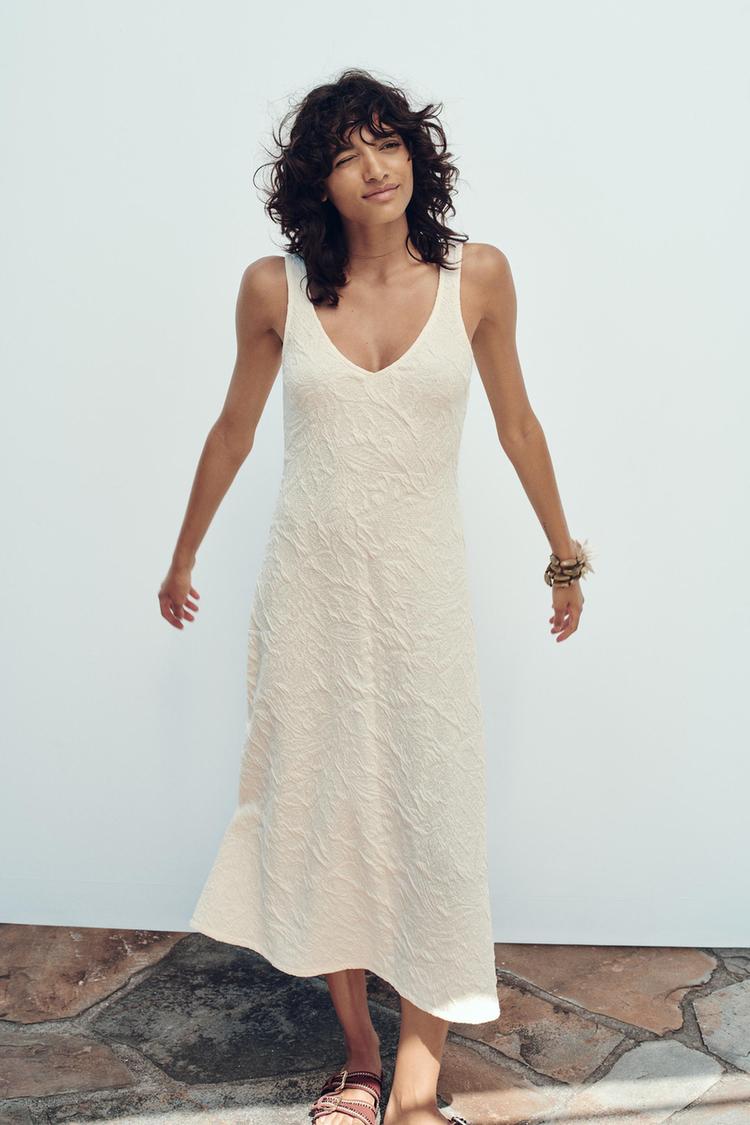 FLOWY JACQUARD DRESS