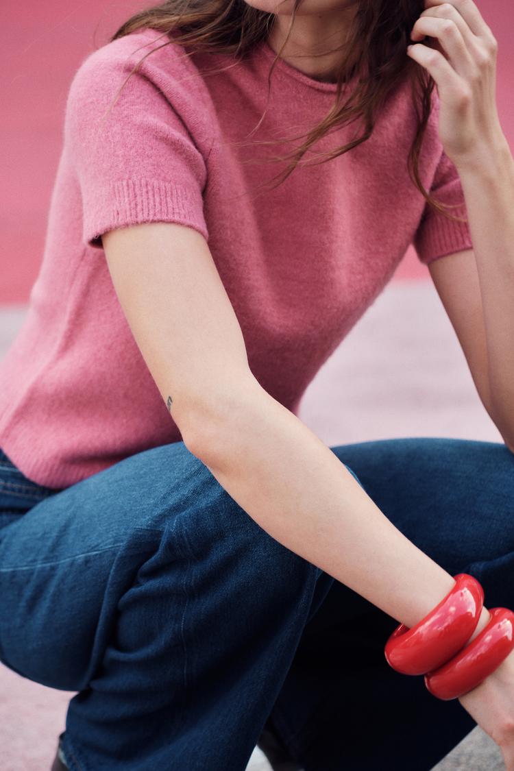 SOFT SHORT SLEEVE KNIT SWEATER