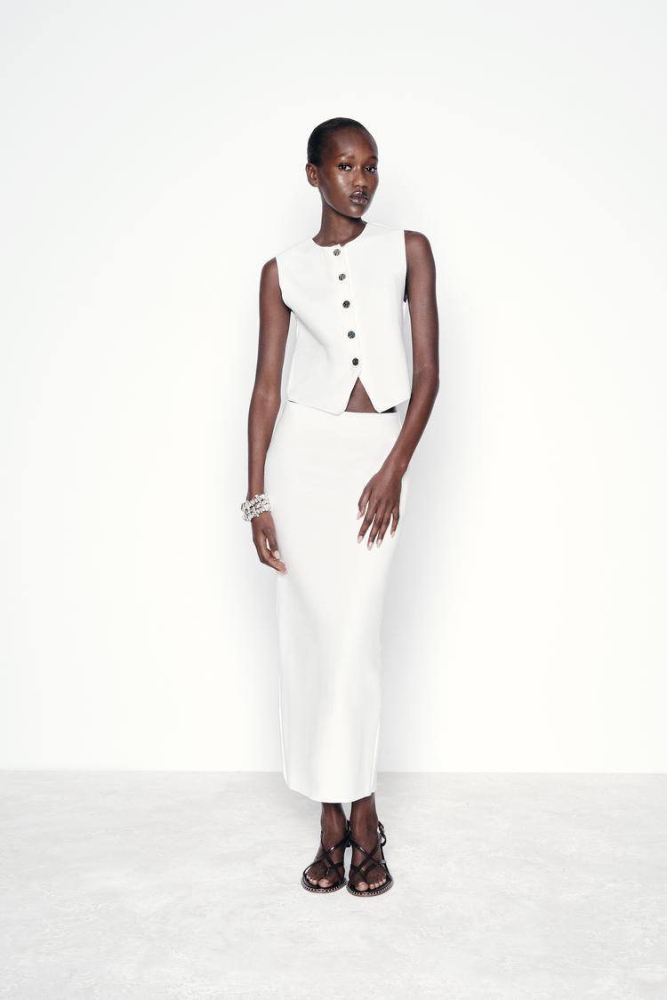 BUTTONED STRETCH KNIT VEST