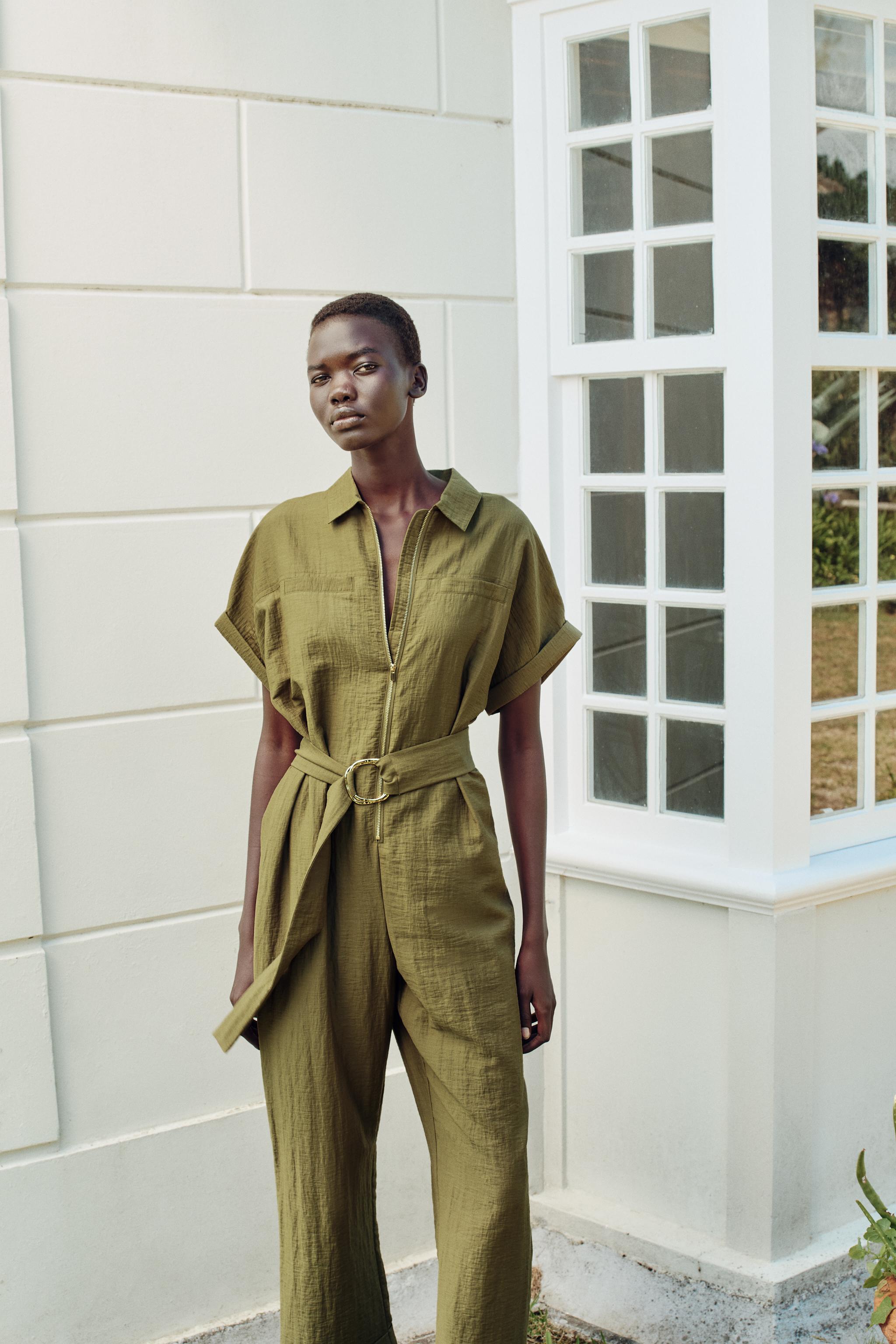 LONG JUMPSUIT WITH ZIPPER AND BELT