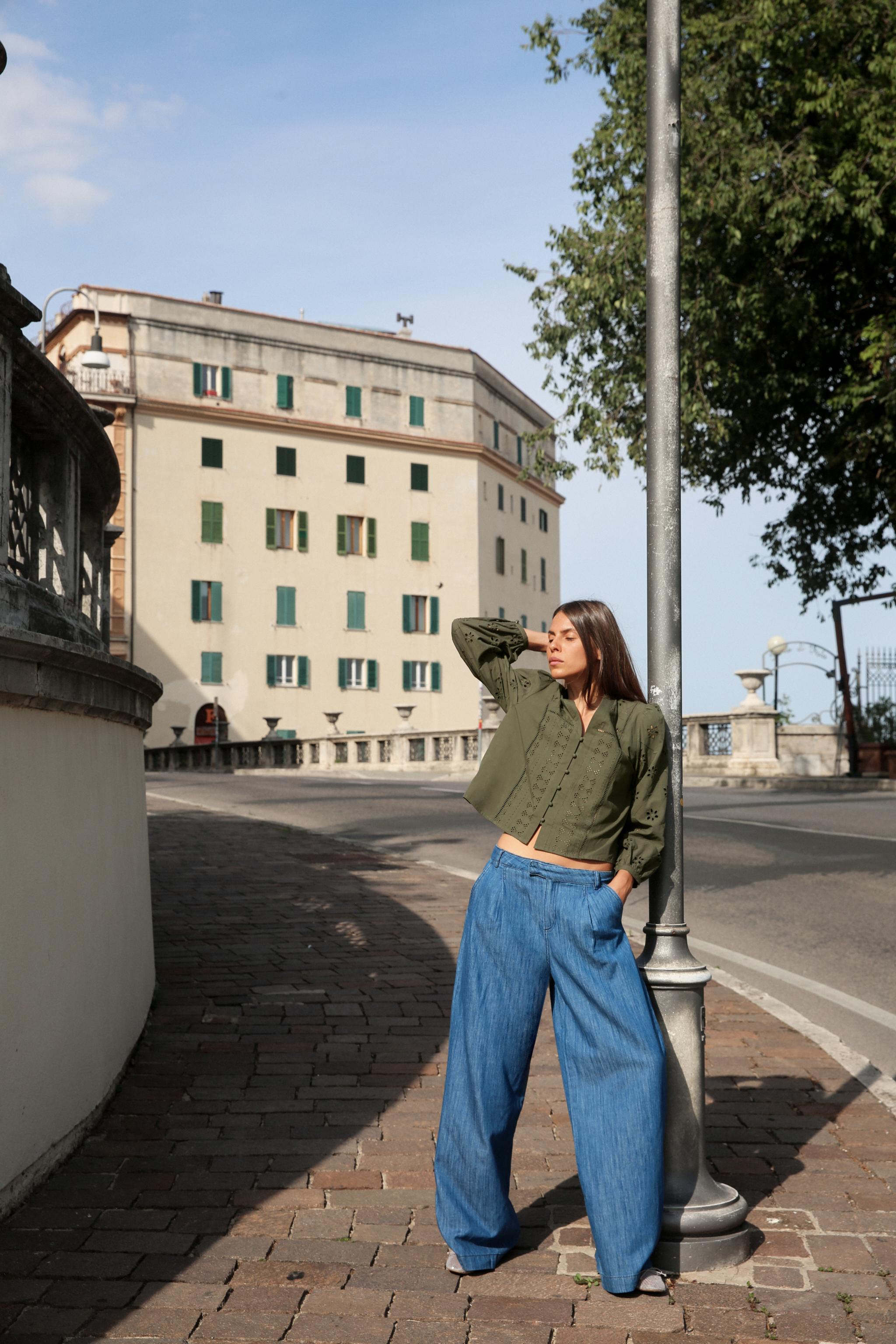EMBROIDERED EYELET BLOUSE