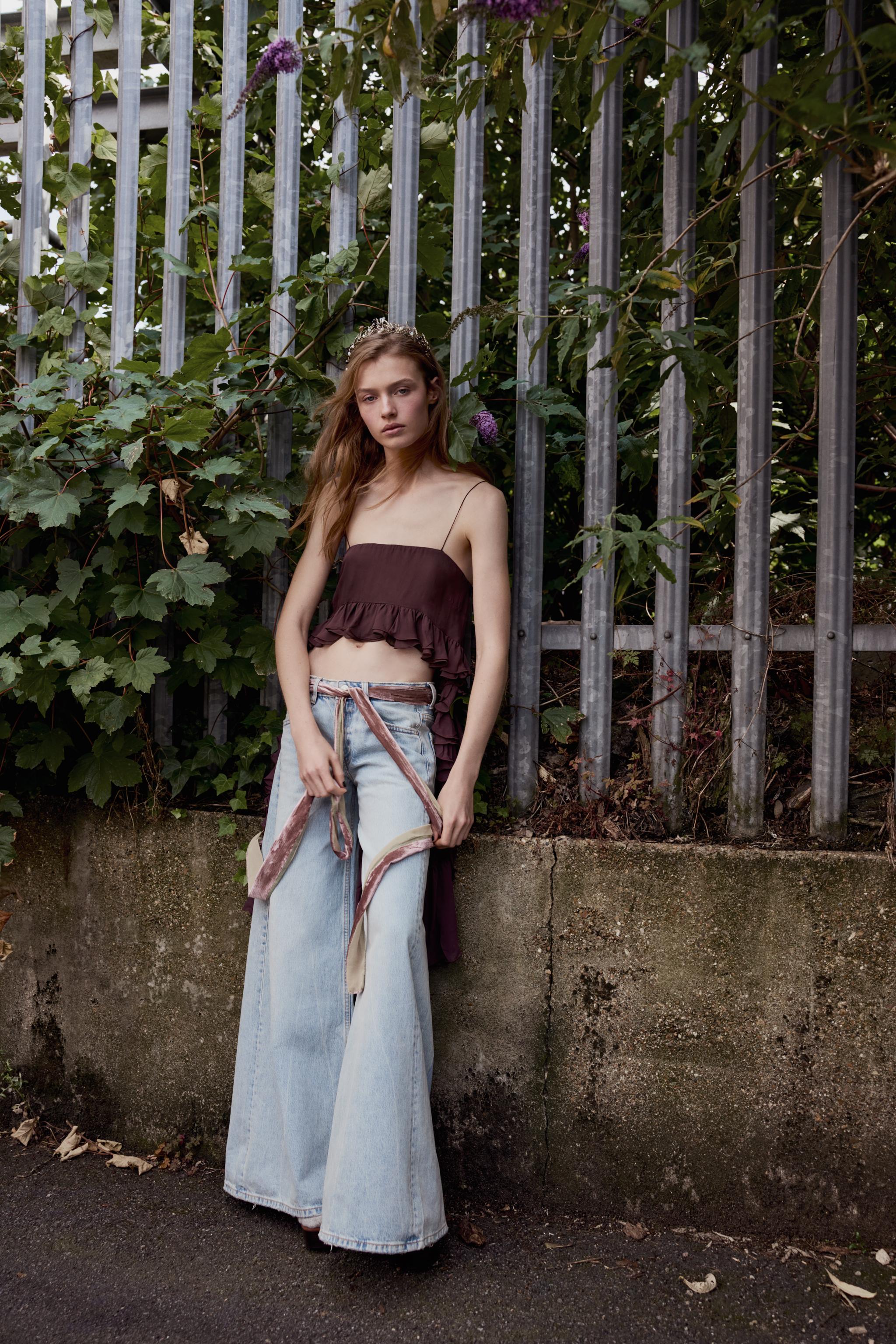 RUFFLED ASYMMETRIC TOP