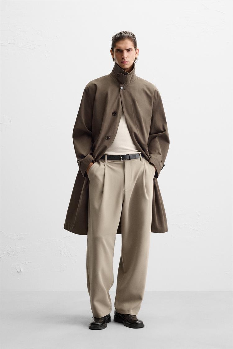 RELAXED FIT PLEATED PANTS