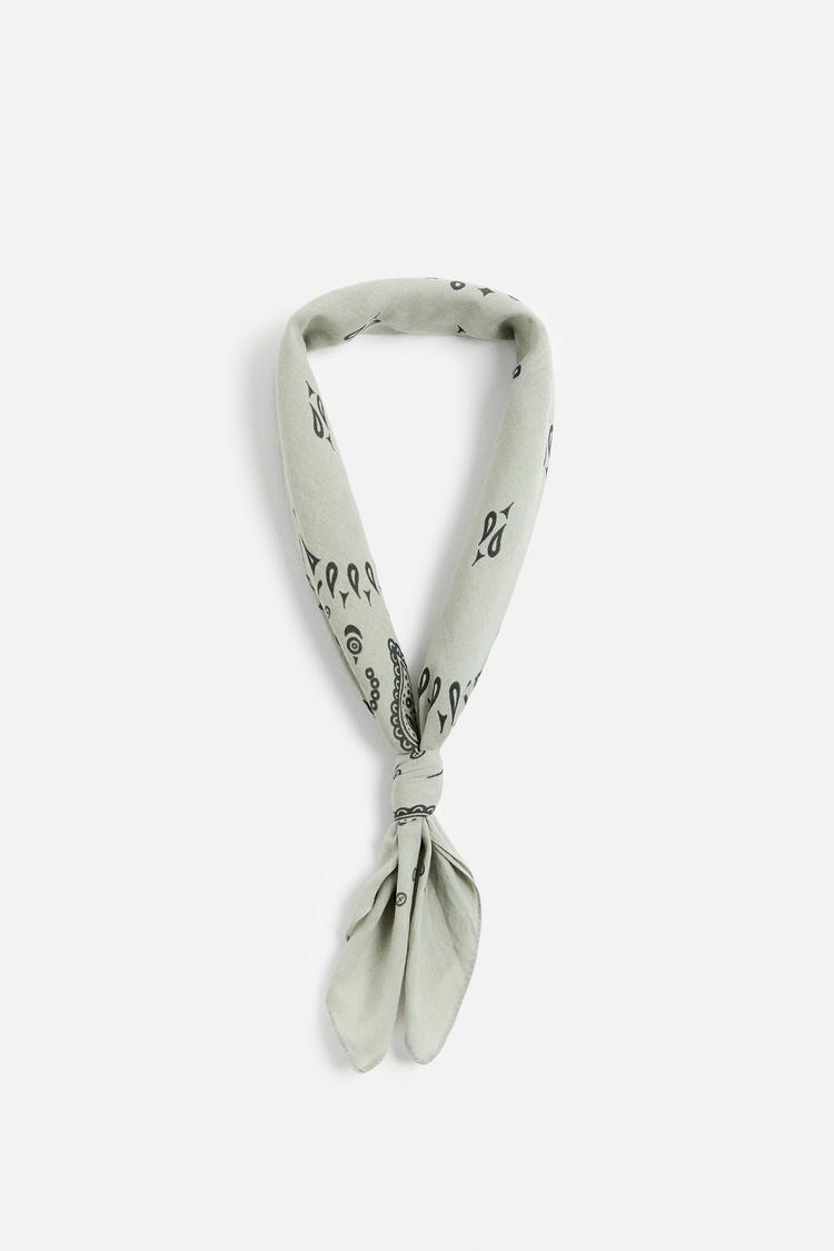 PAISLEY PRINT BANDANA