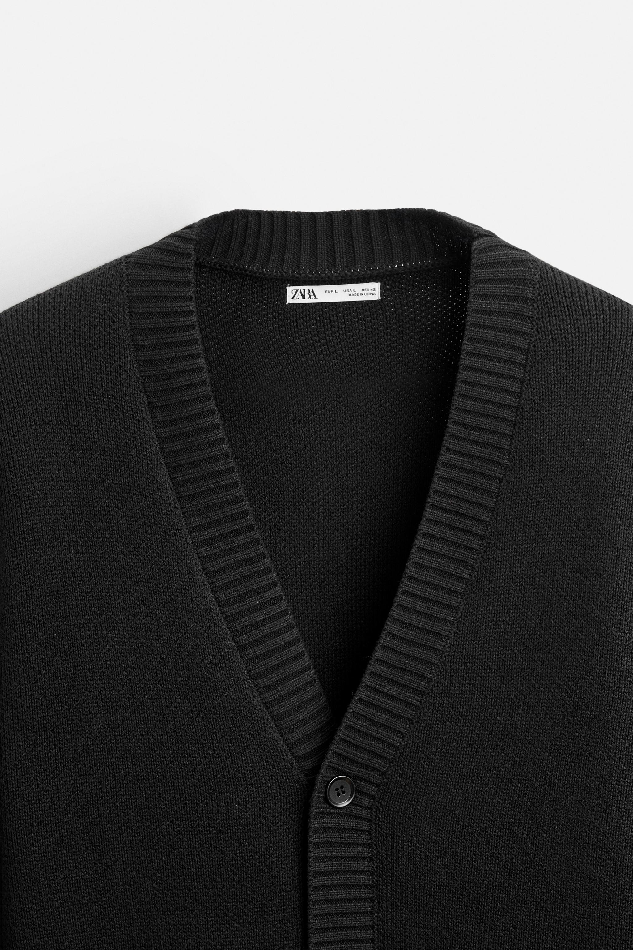 Zara GRAFFITI PRINT CARDIGAN | Yorkdale Mall Zara GRAFFITI PRINT CARDIGAN | Yorkdale Mall