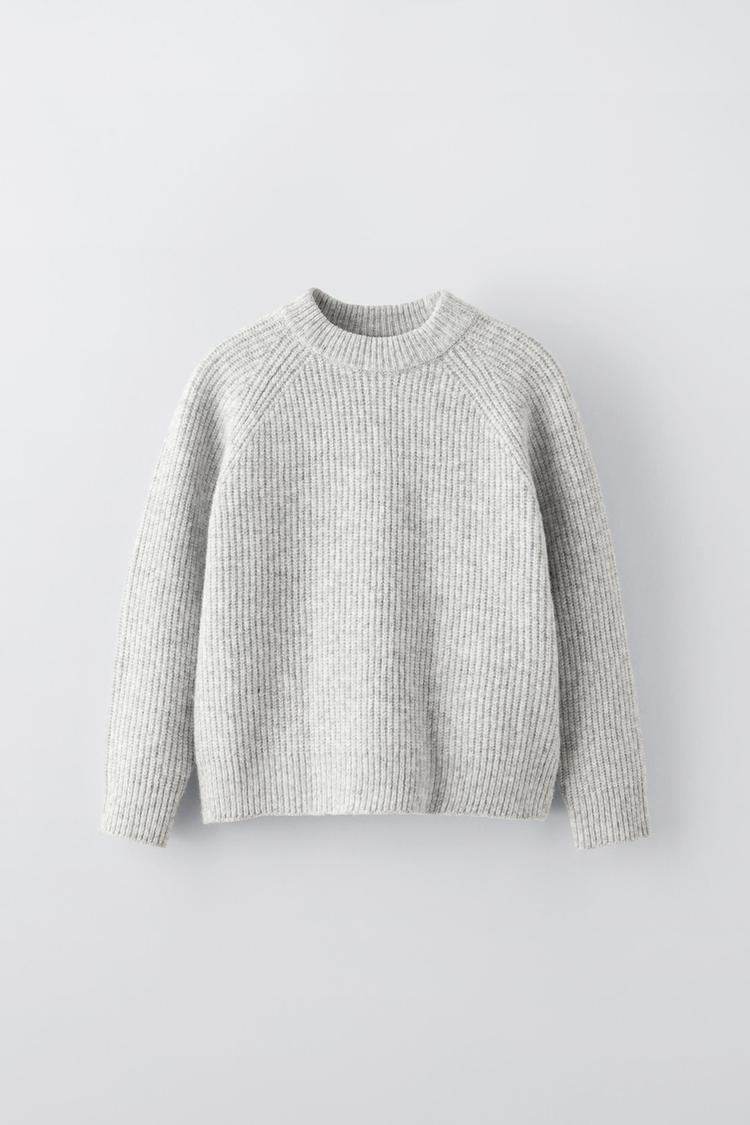 KNIT SWEATER
