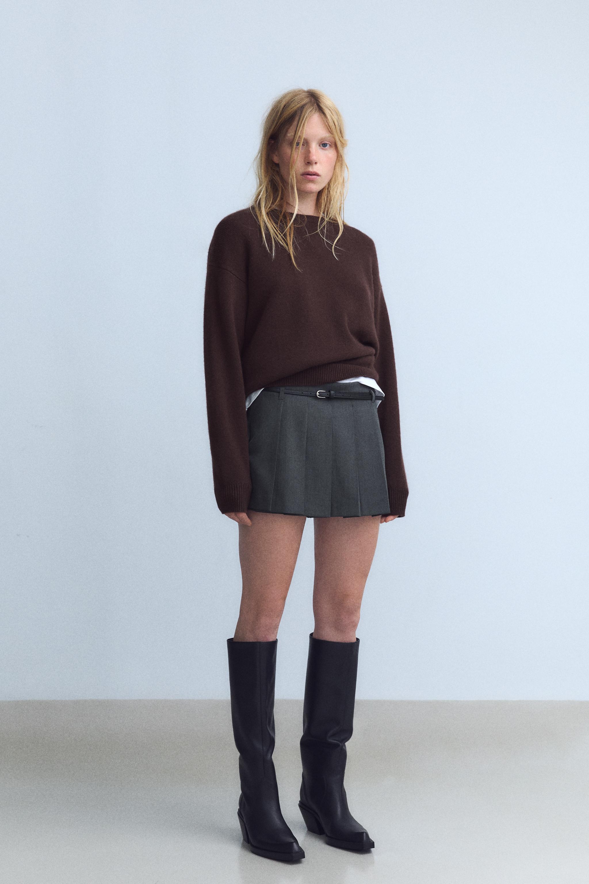 LEATHER HEELED COWBOY BOOTS