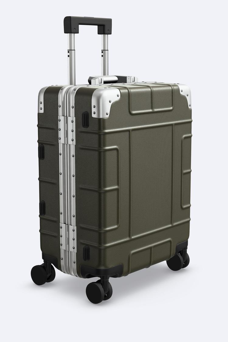 TRAVEL SUITCASE