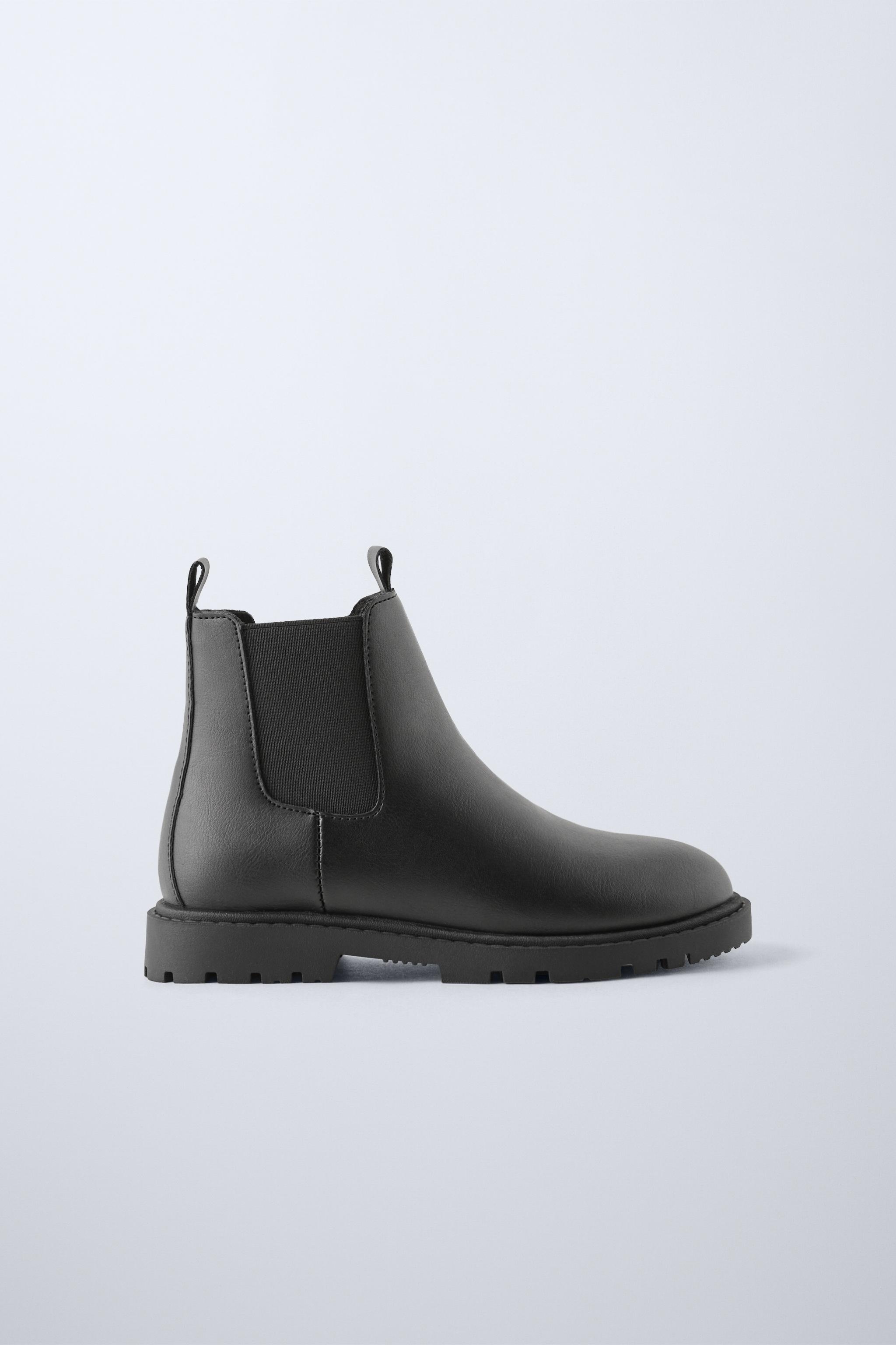 LUG SOLE ANKLE BOOTS