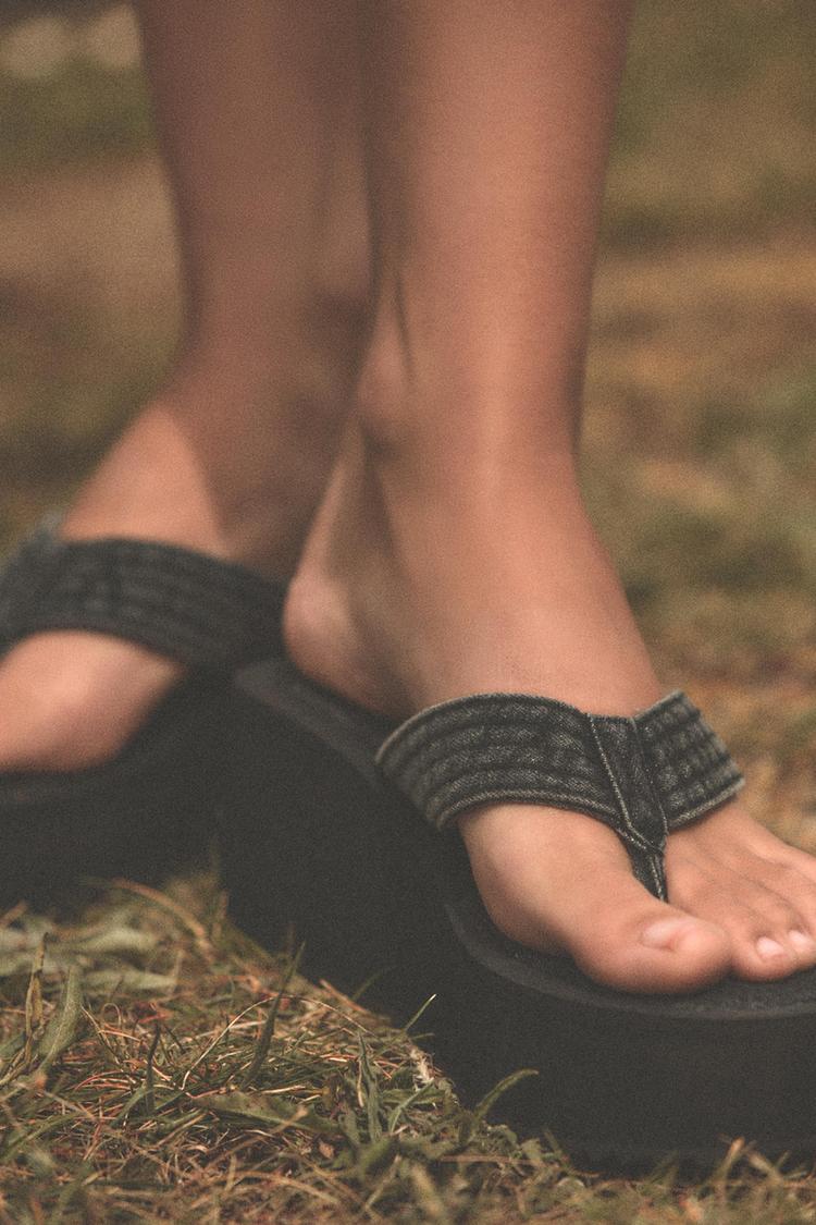 PLATFORM DENIM SANDALS