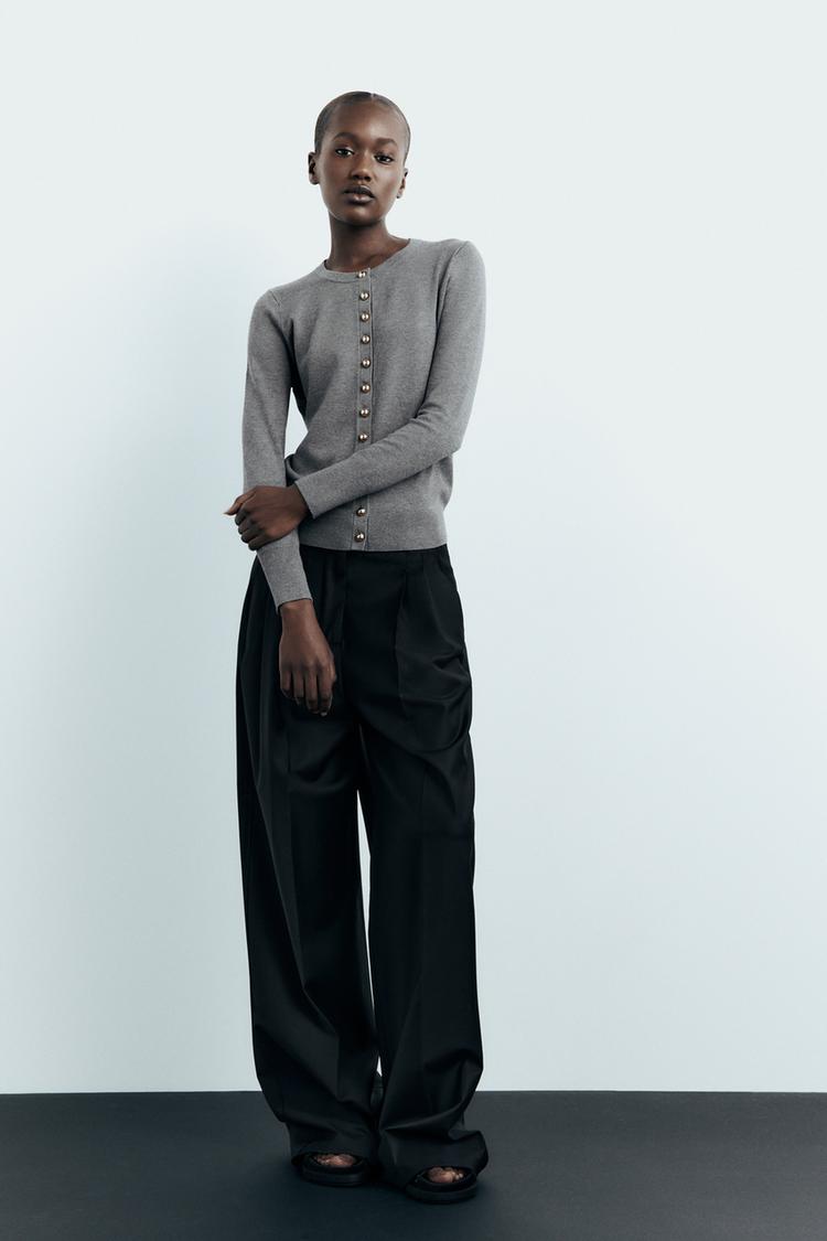 BUTTONED KNIT CARDIGAN